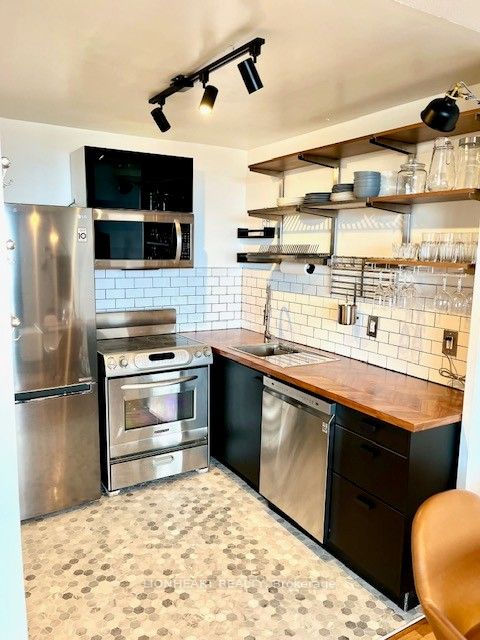 #2608 - 40 Homewood Avenue Property Photo 2