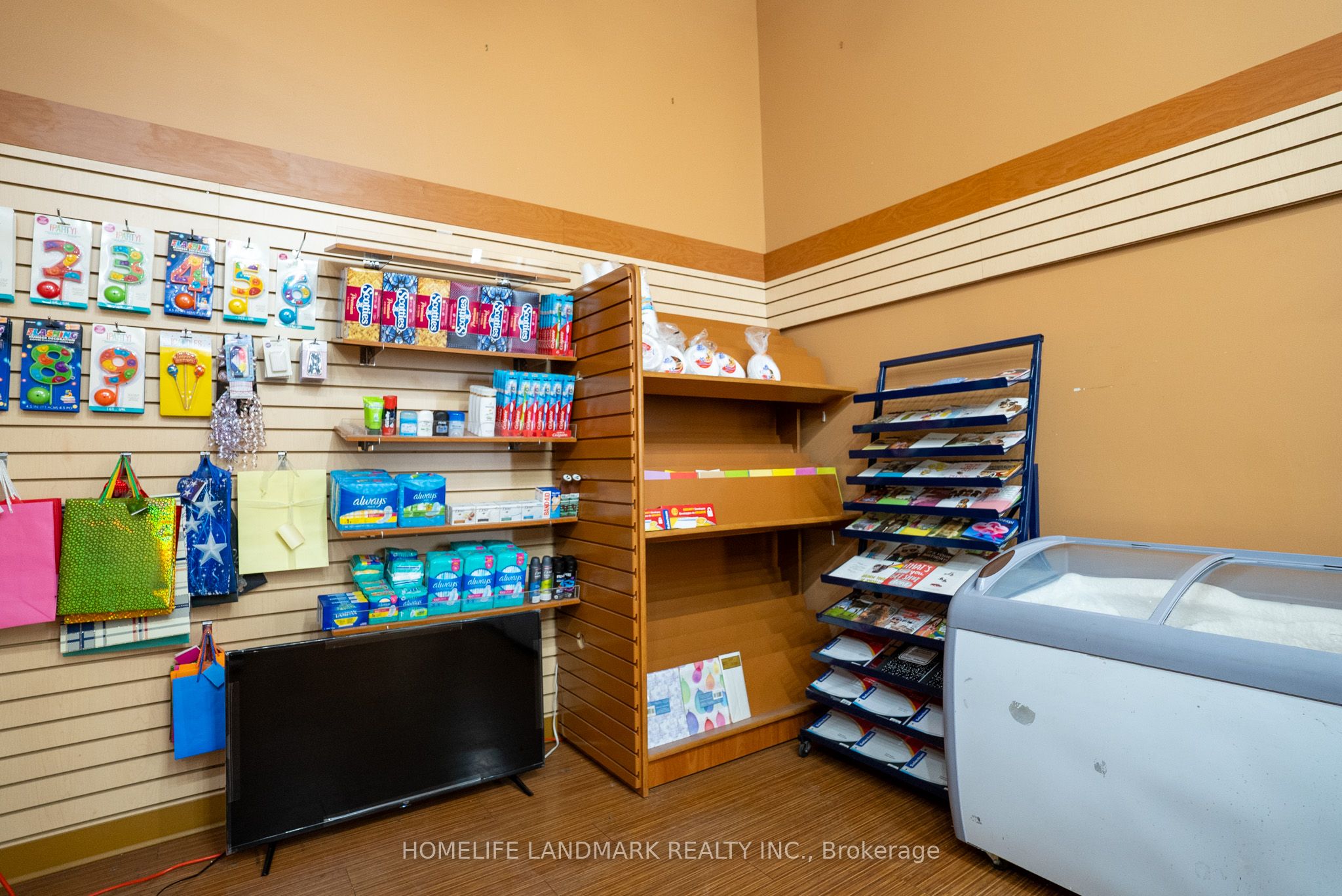 5775 Yonge Street Property Photo 2