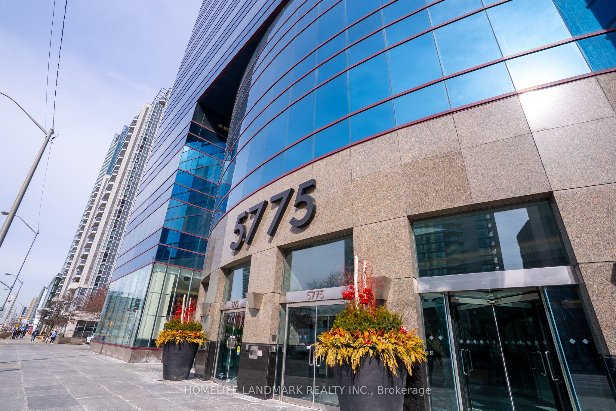 5775 Yonge Street Property Photo 3