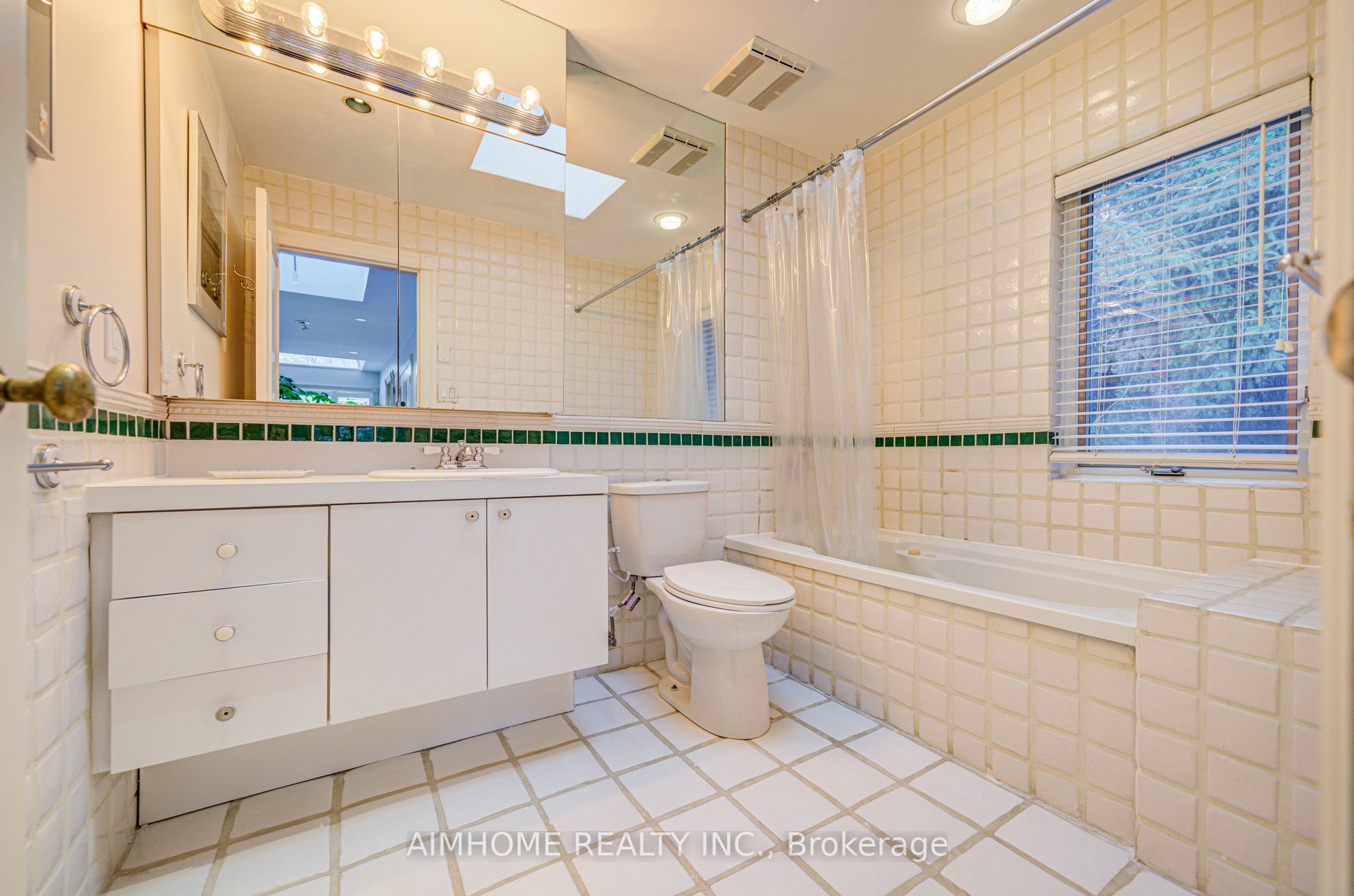 40 Donino Avenue Property Photo 28