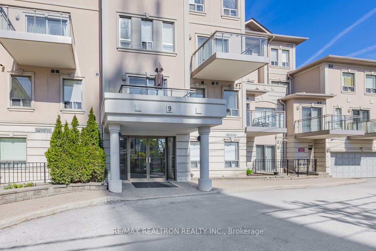 #306 - 9 Greenbriar Road Property Photo