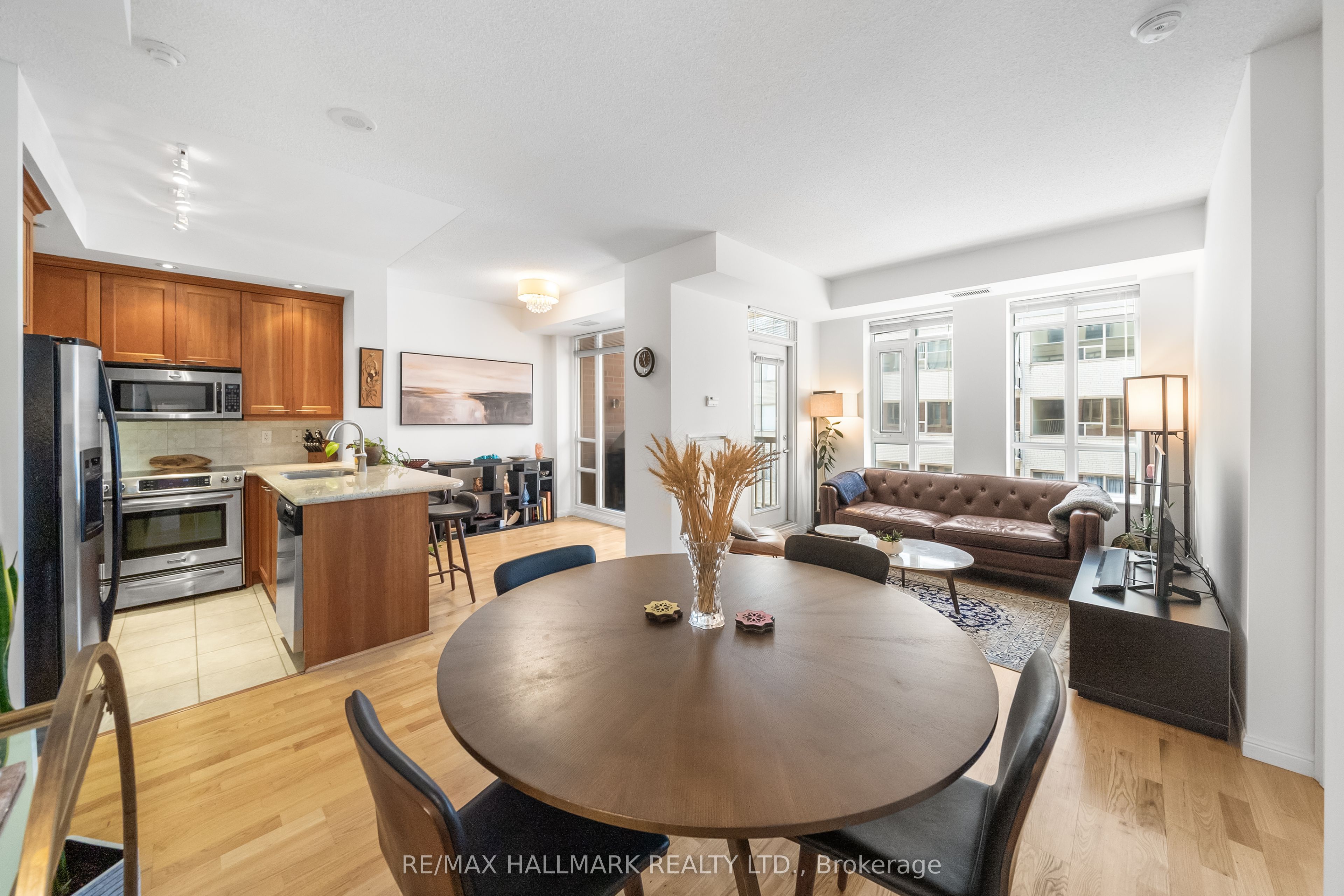 #426 - 900 Mount Pleasant Road Property Photo