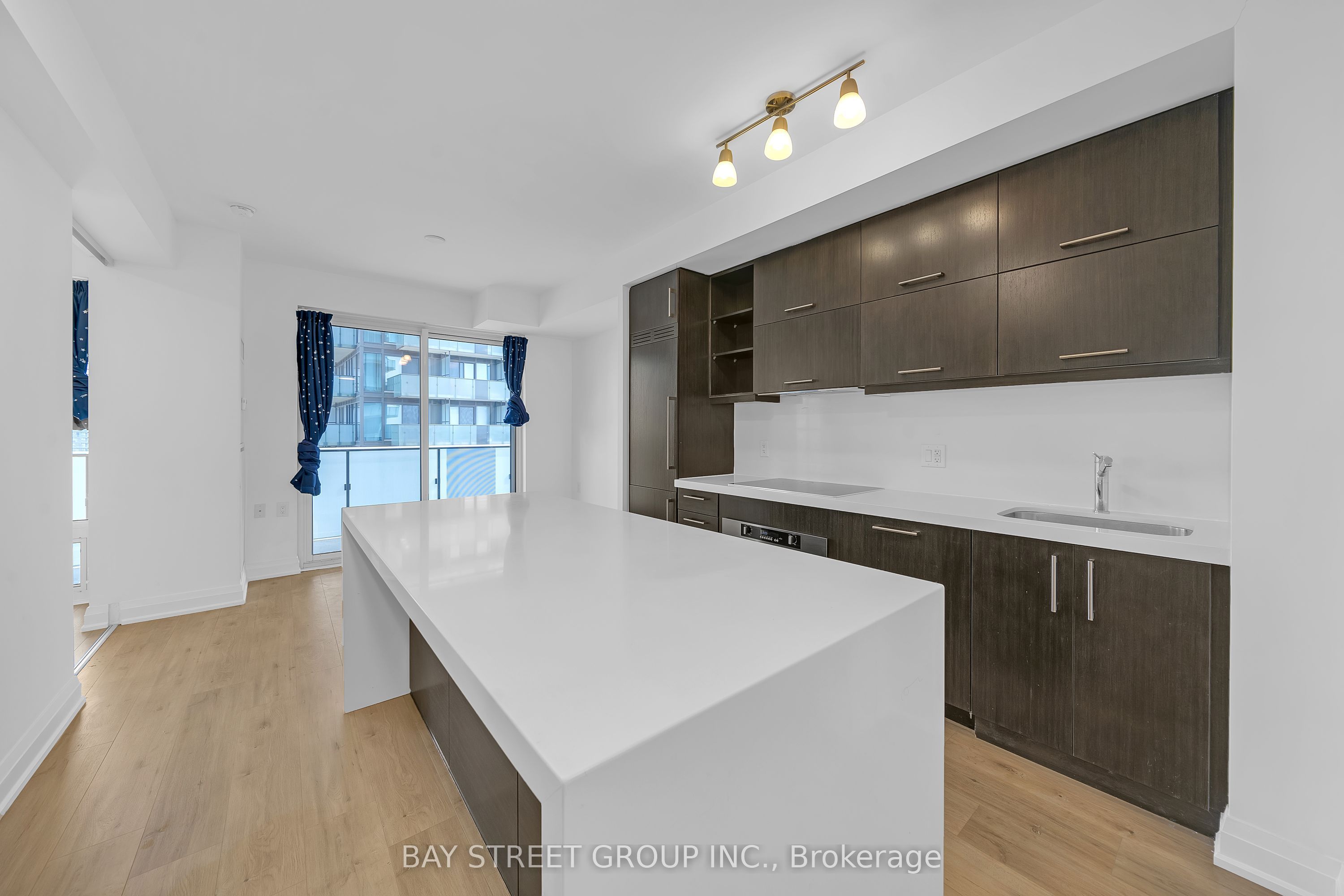 65 St. Mary Street 3101 Property Photo 2