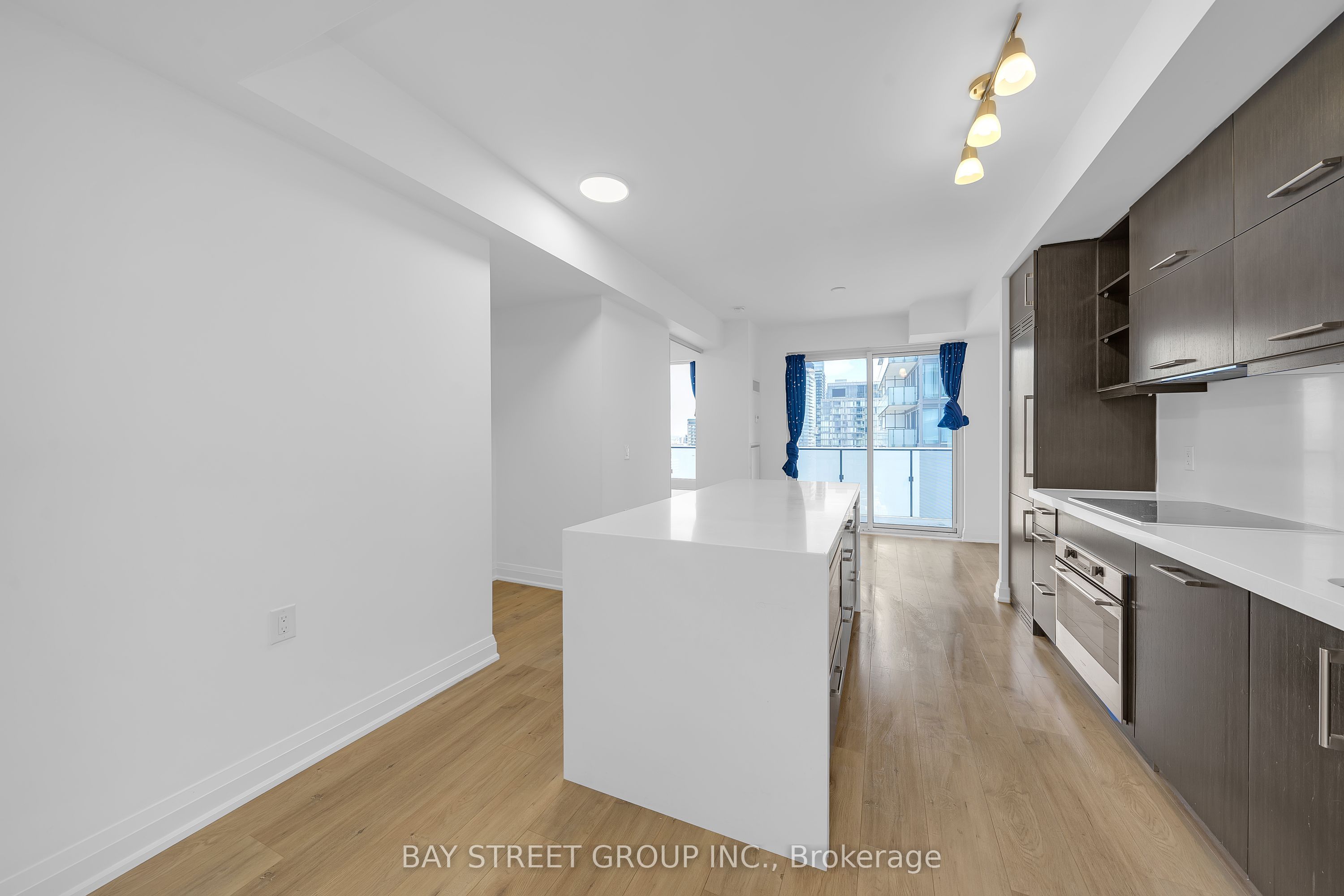 65 St. Mary Street 3101 Property Photo 3