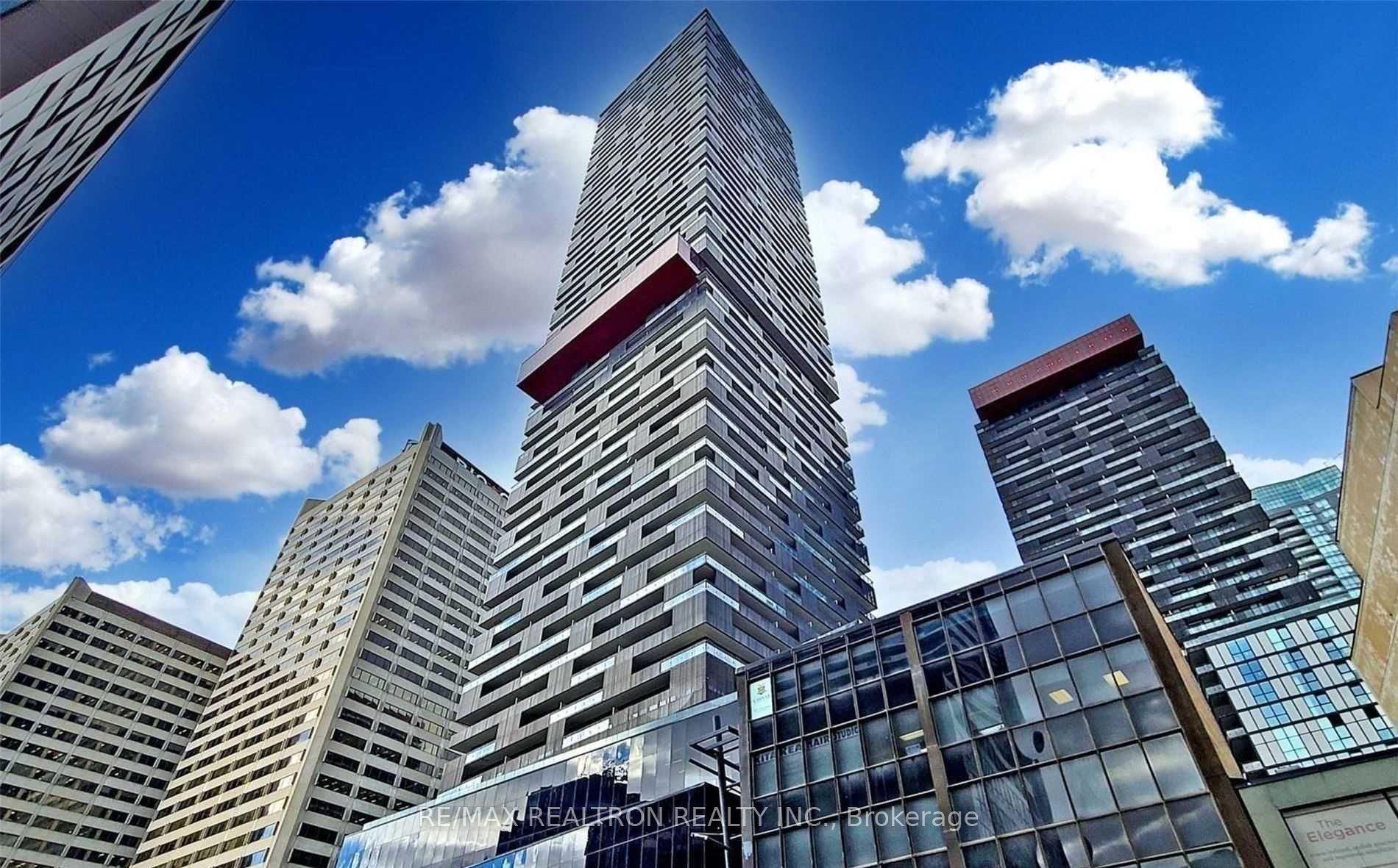 #4002 - 8 Eglinton Avenue Property Photo
