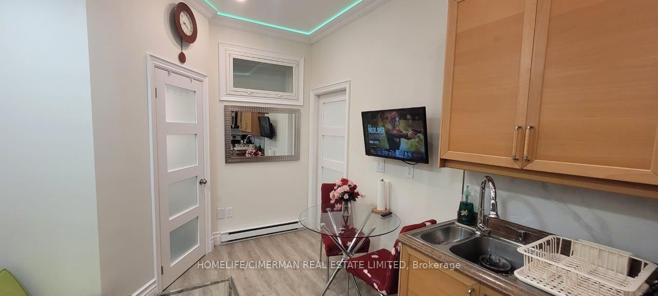 #c - 200 Mckee Avenue Property Photo 8