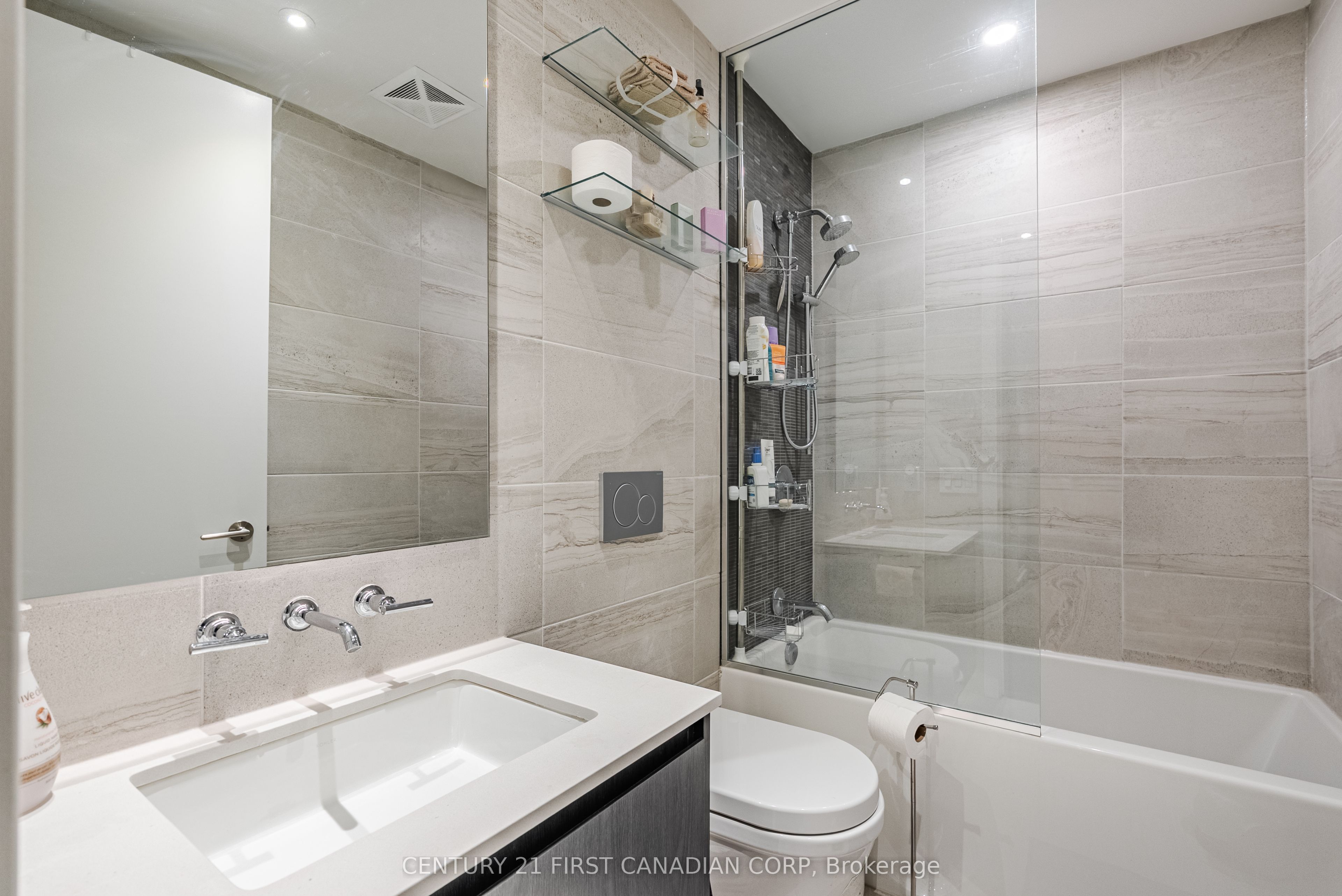 81 Wellesley Street E 1405 Property Photo 17