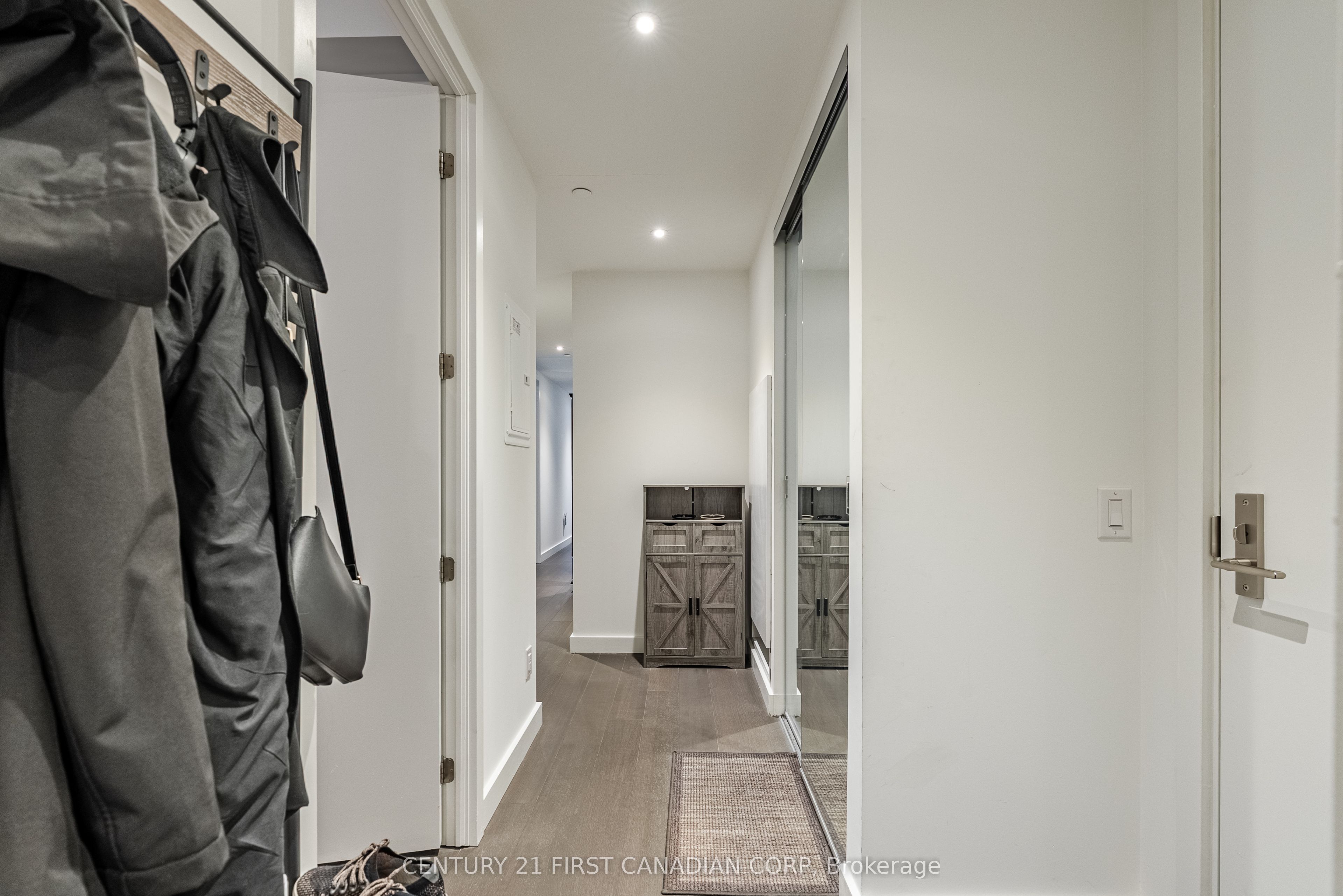 81 Wellesley Street E 1405 Property Photo 18