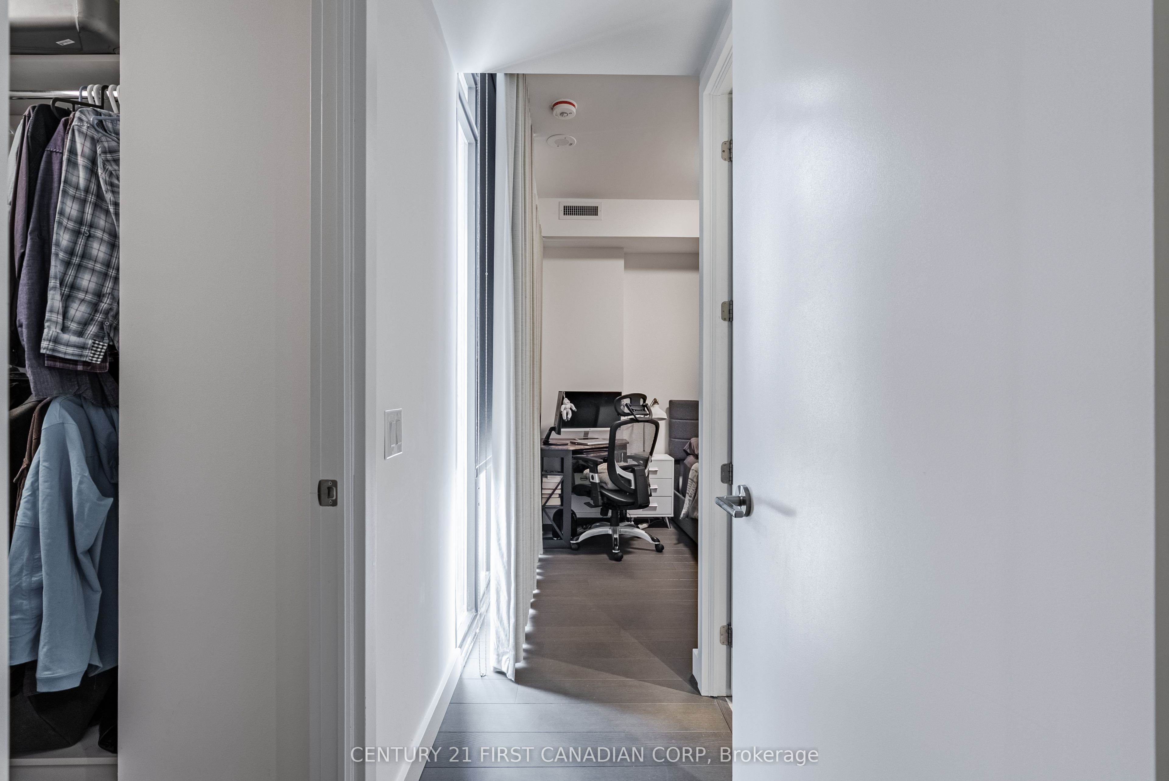 81 Wellesley Street E 1405 Property Photo 24