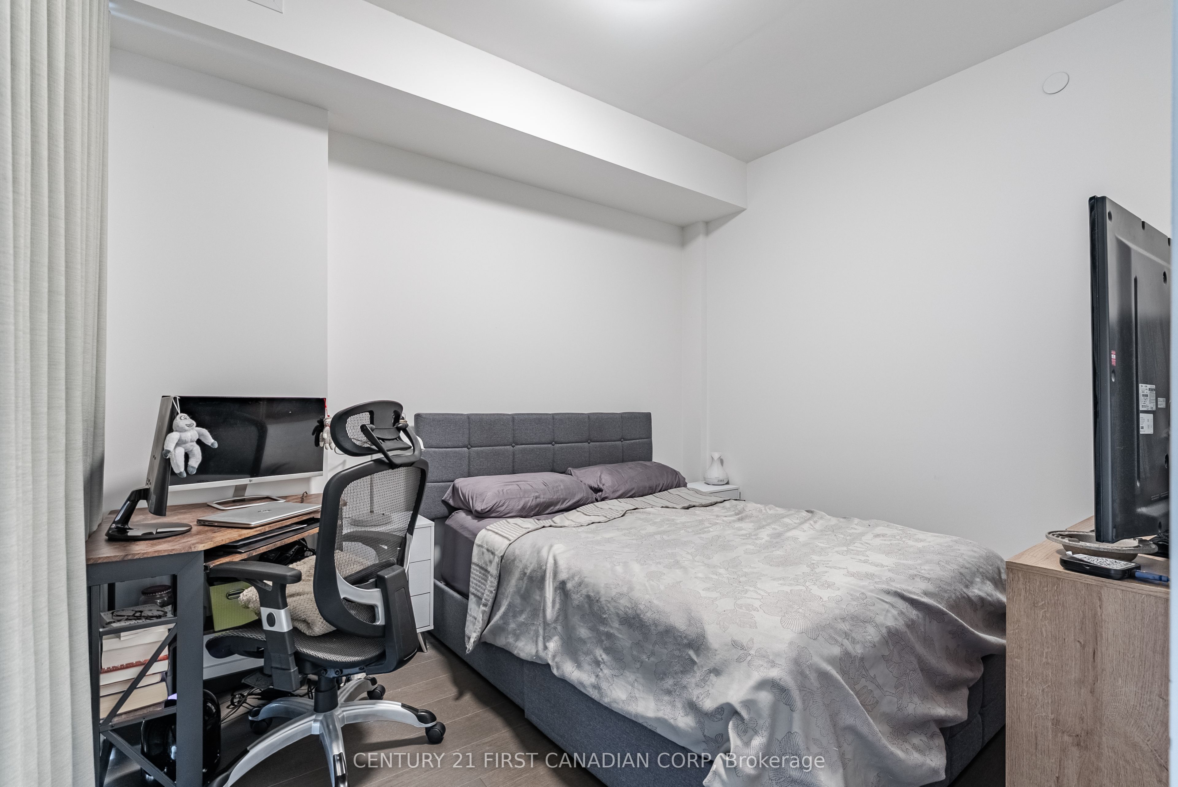 81 Wellesley Street E 1405 Property Photo 25