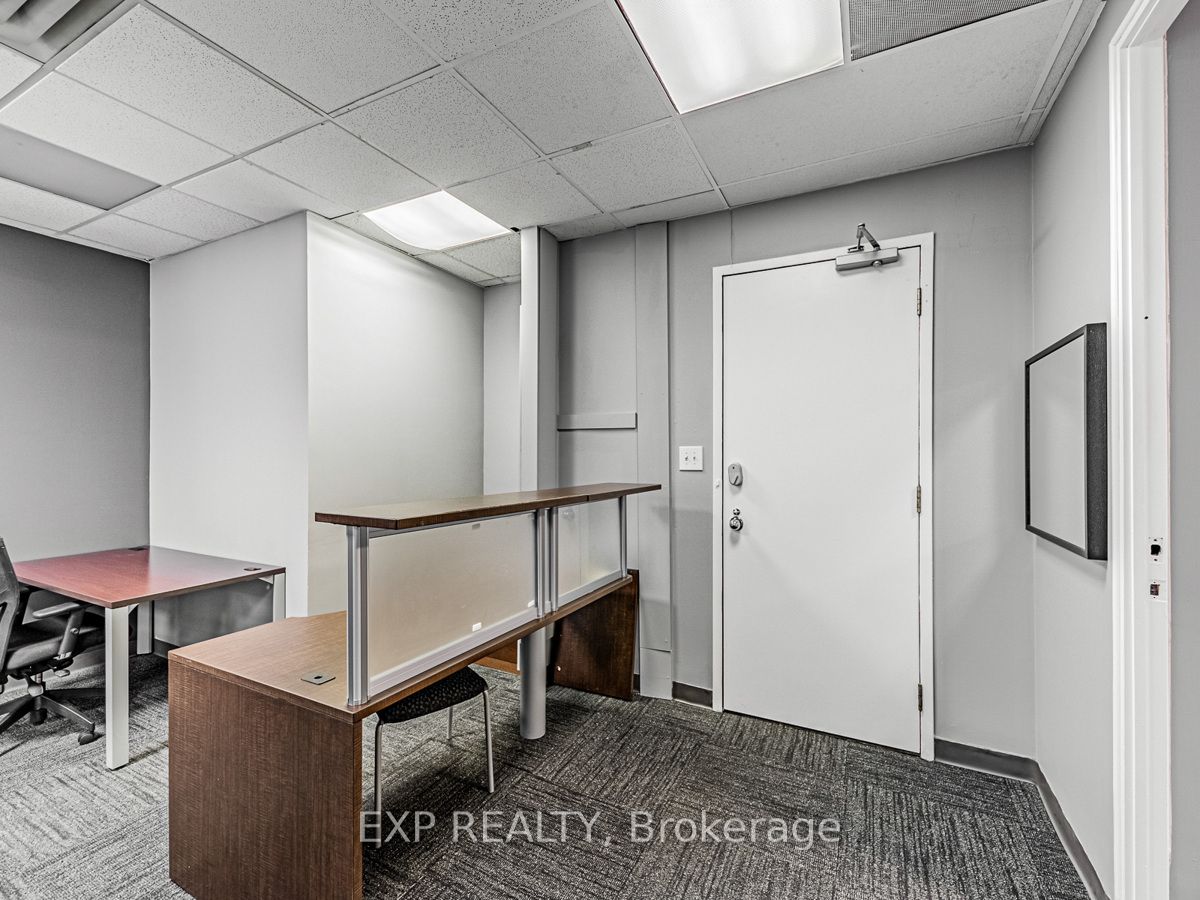 #317 - 1033 Bay Street Property Photo 5