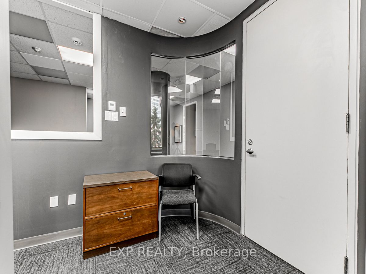 #317 - 1033 Bay Street Property Photo 13