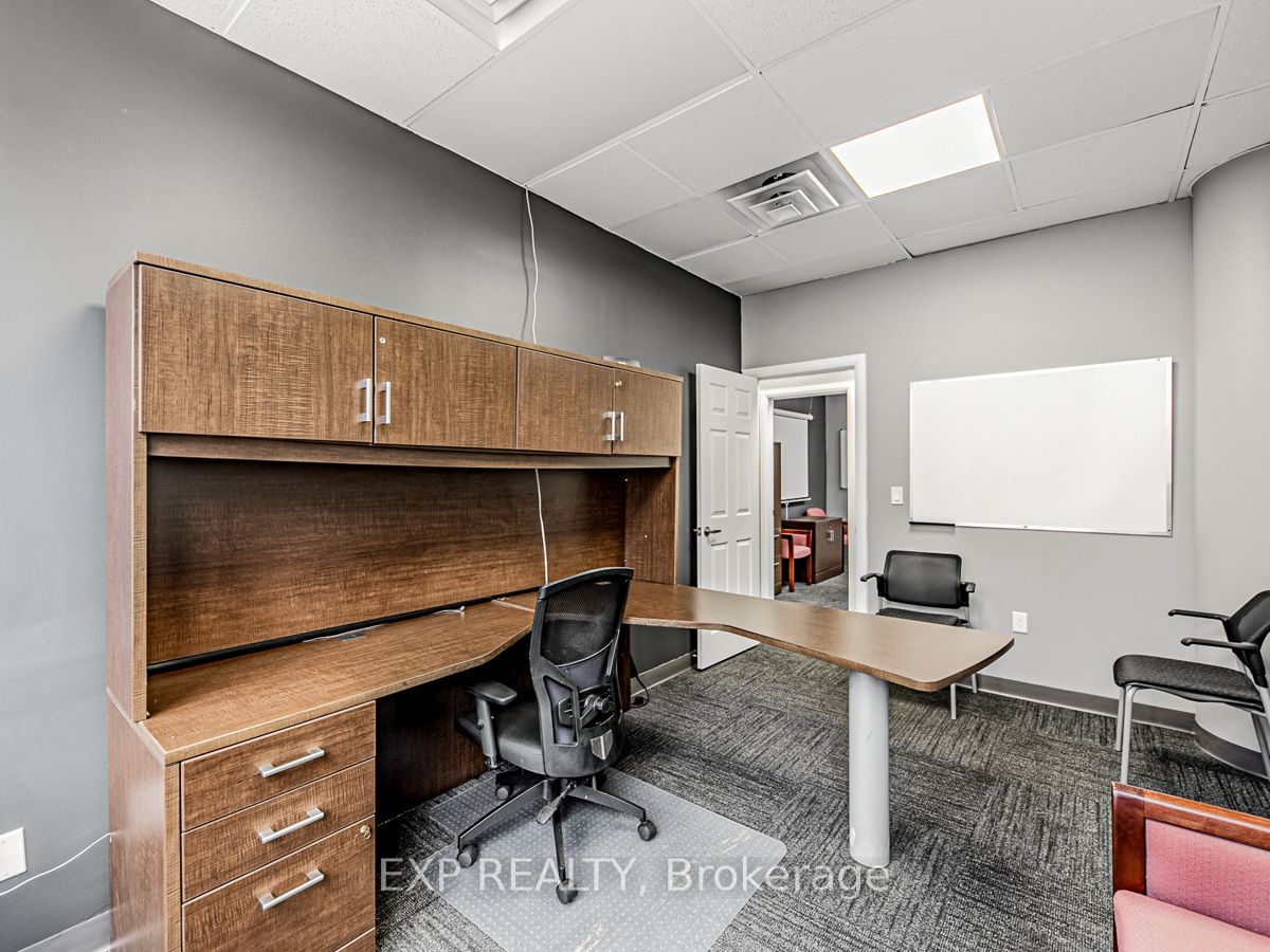 #317 - 1033 Bay Street Property Photo 20