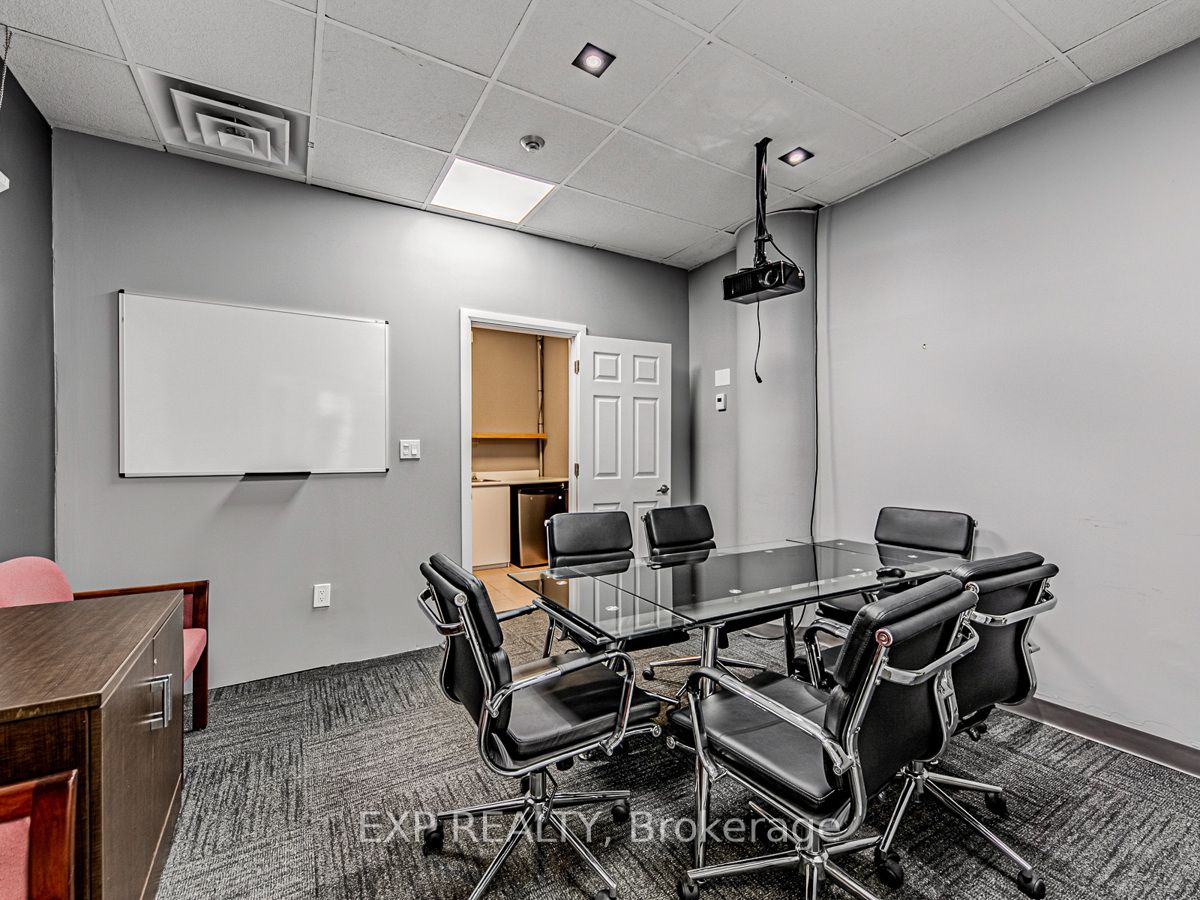 #317 - 1033 Bay Street Property Photo 21