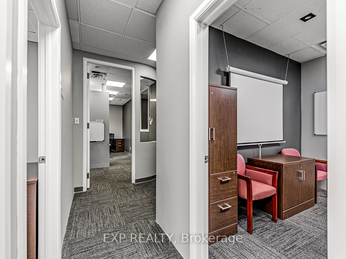 #317 - 1033 Bay Street Property Photo 27