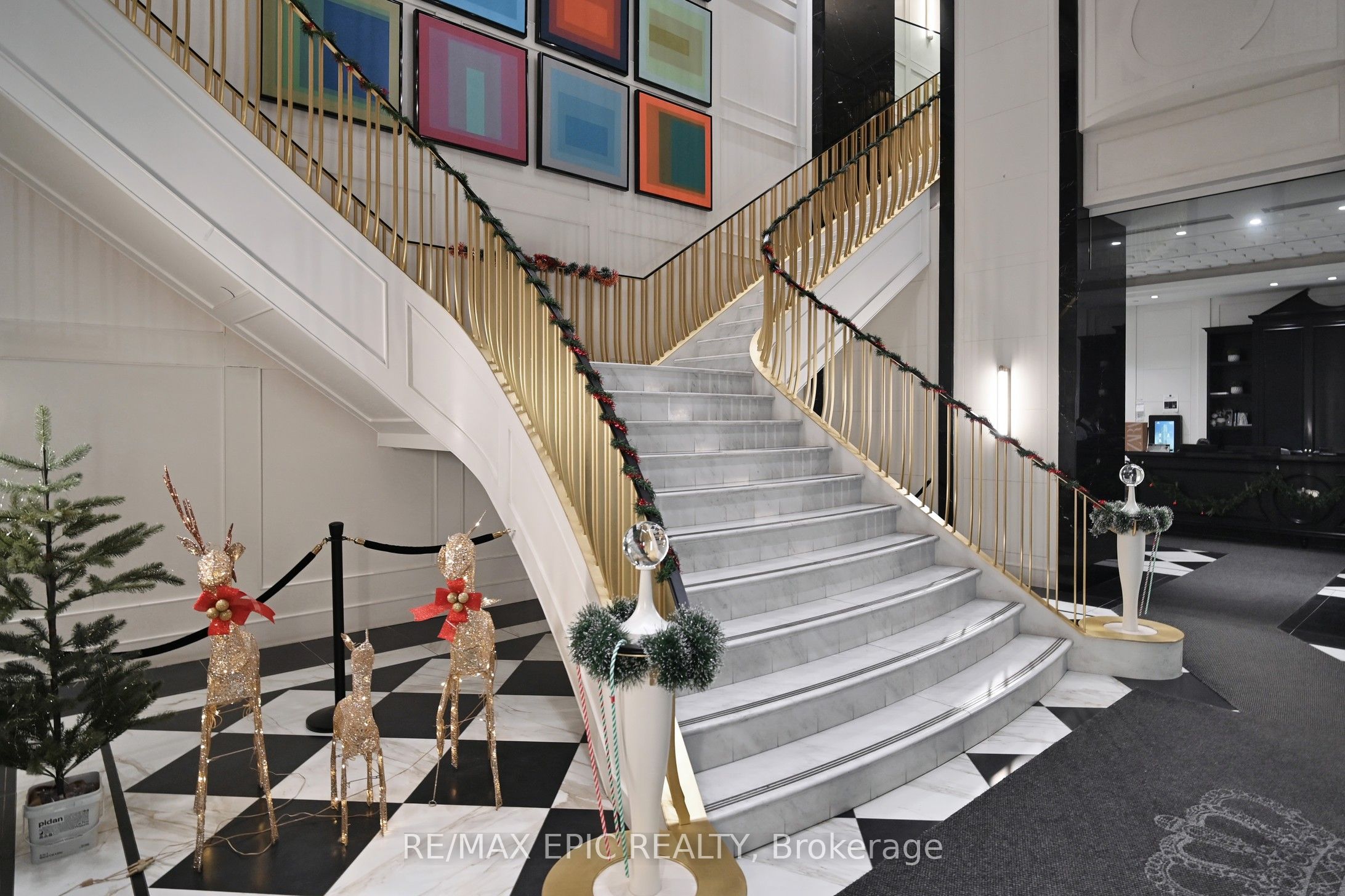 #409 - 955 Bay Street Property Photo 6