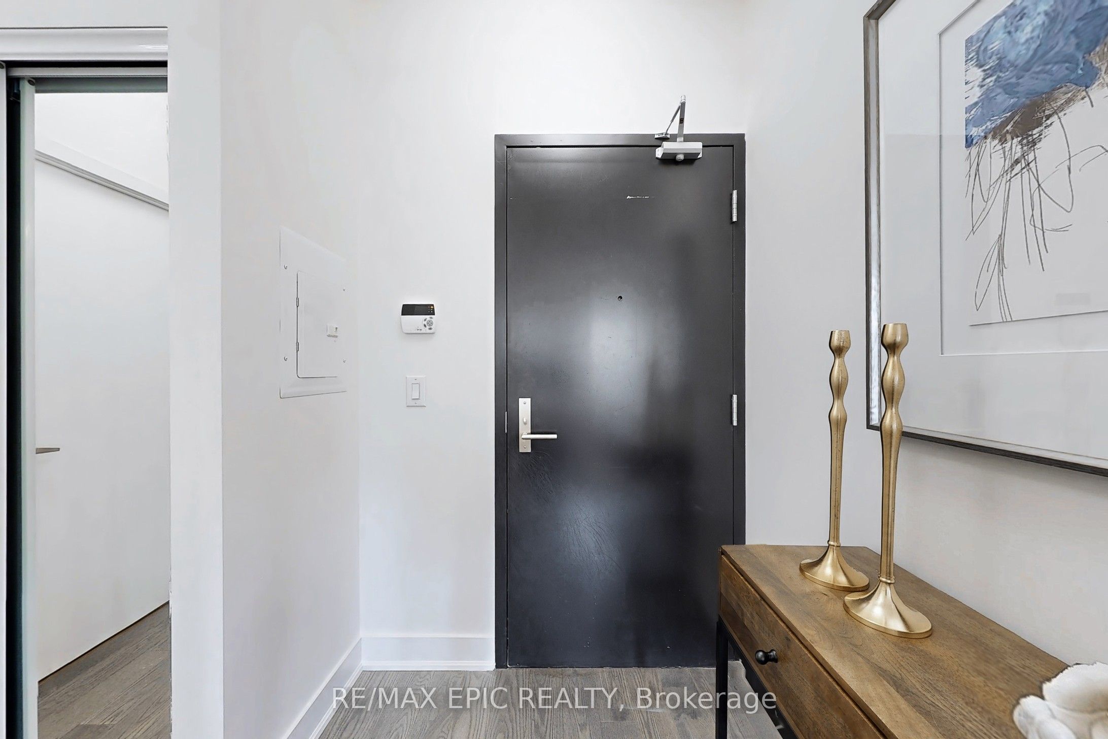 #409 - 955 Bay Street Property Photo 22