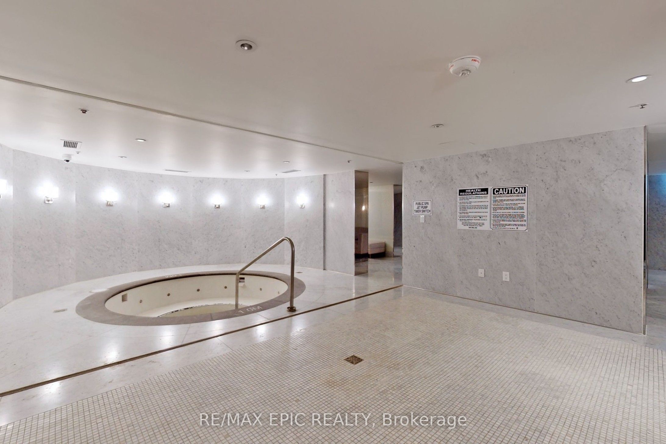 #409 - 955 Bay Street Property Photo 36