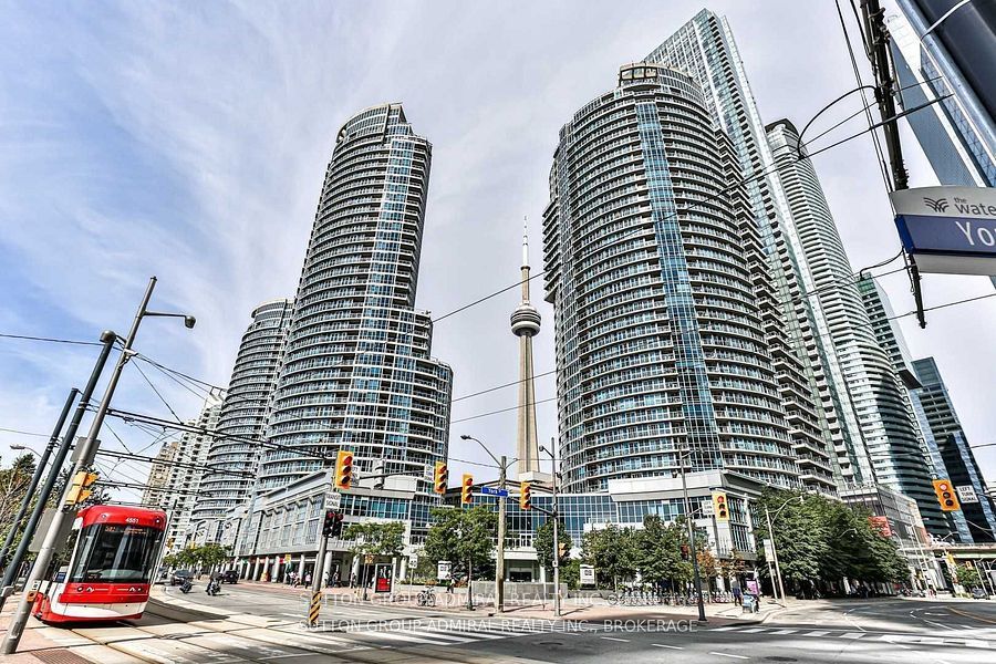 #1109 - 208 Queens Quay Property Photo 1