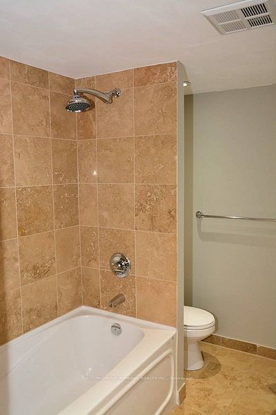#1109 - 208 Queens Quay Property Photo 15