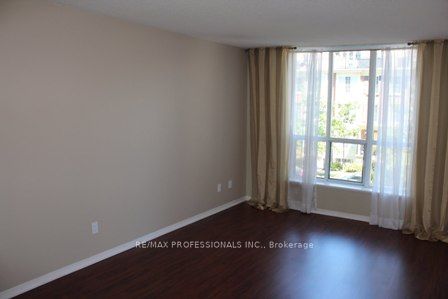 #211 - 55 Harrison Garden Boulevard Property Photo 4