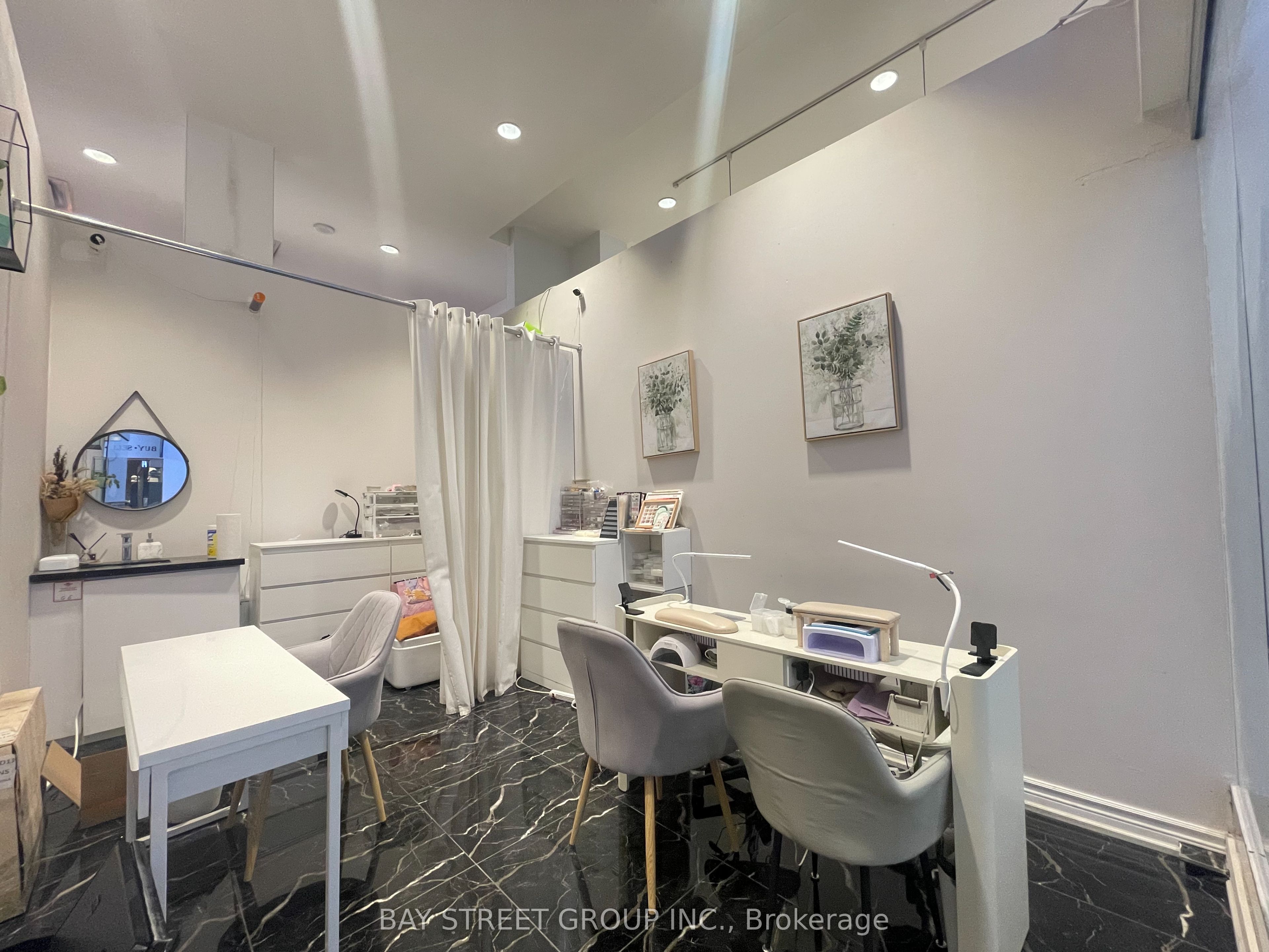 #154 - 4750 Yonge Street Property Photo 4