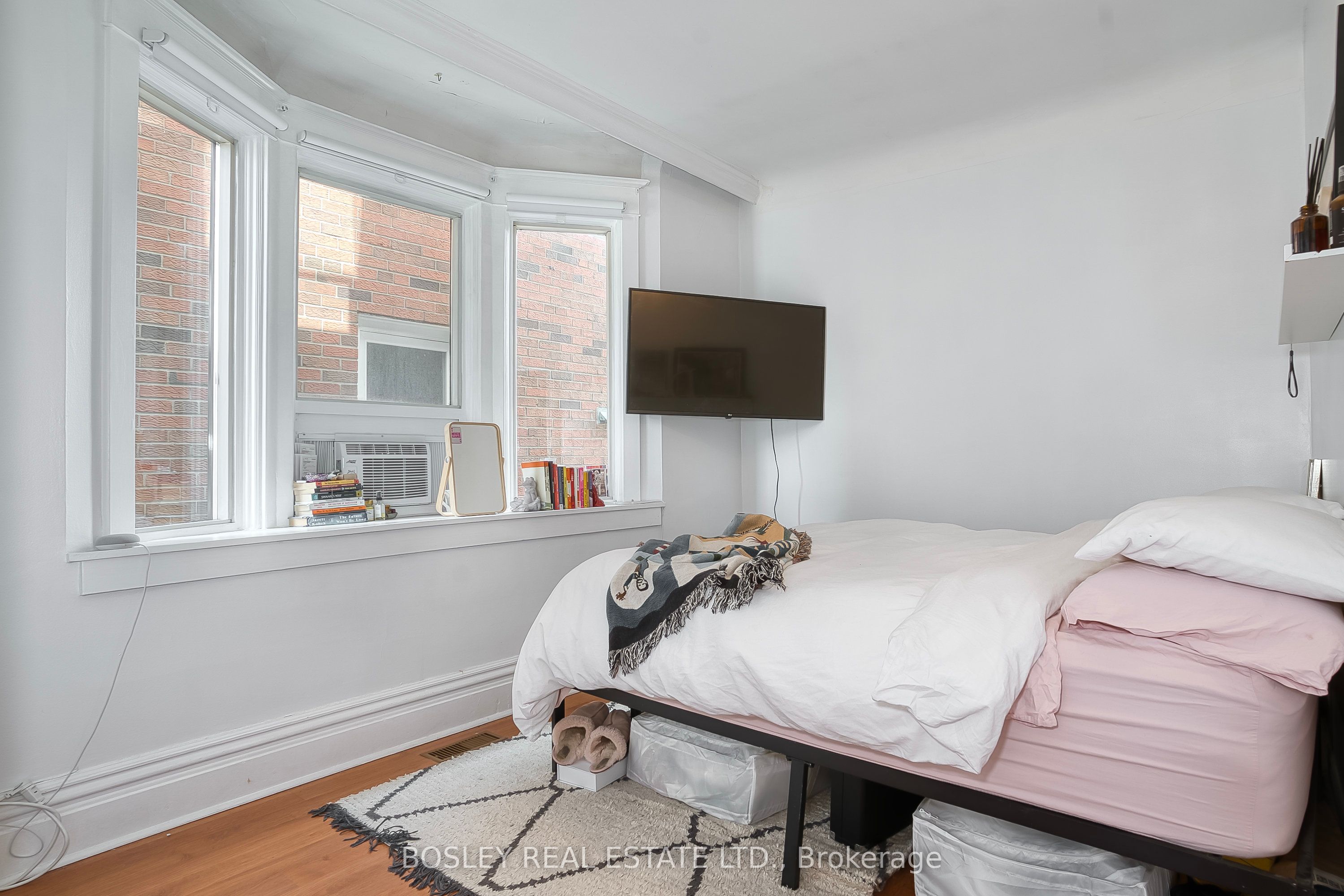 282 Ossington Avenue Property Photo 7