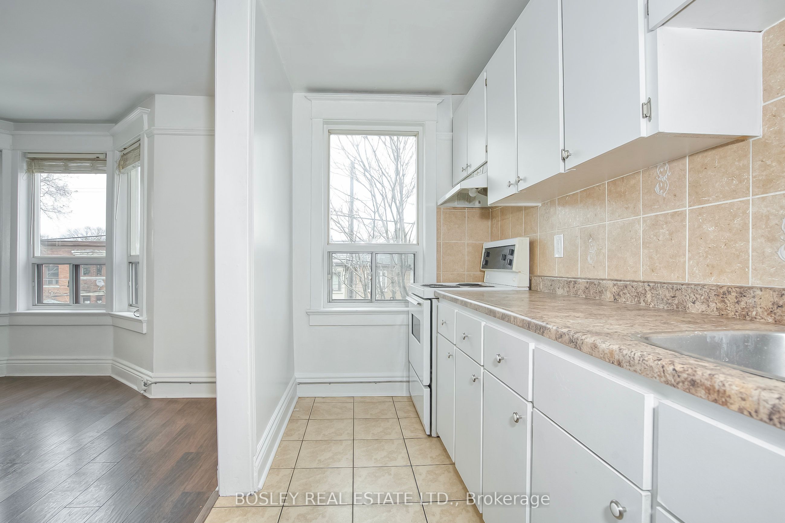 282 Ossington Avenue Property Photo 18