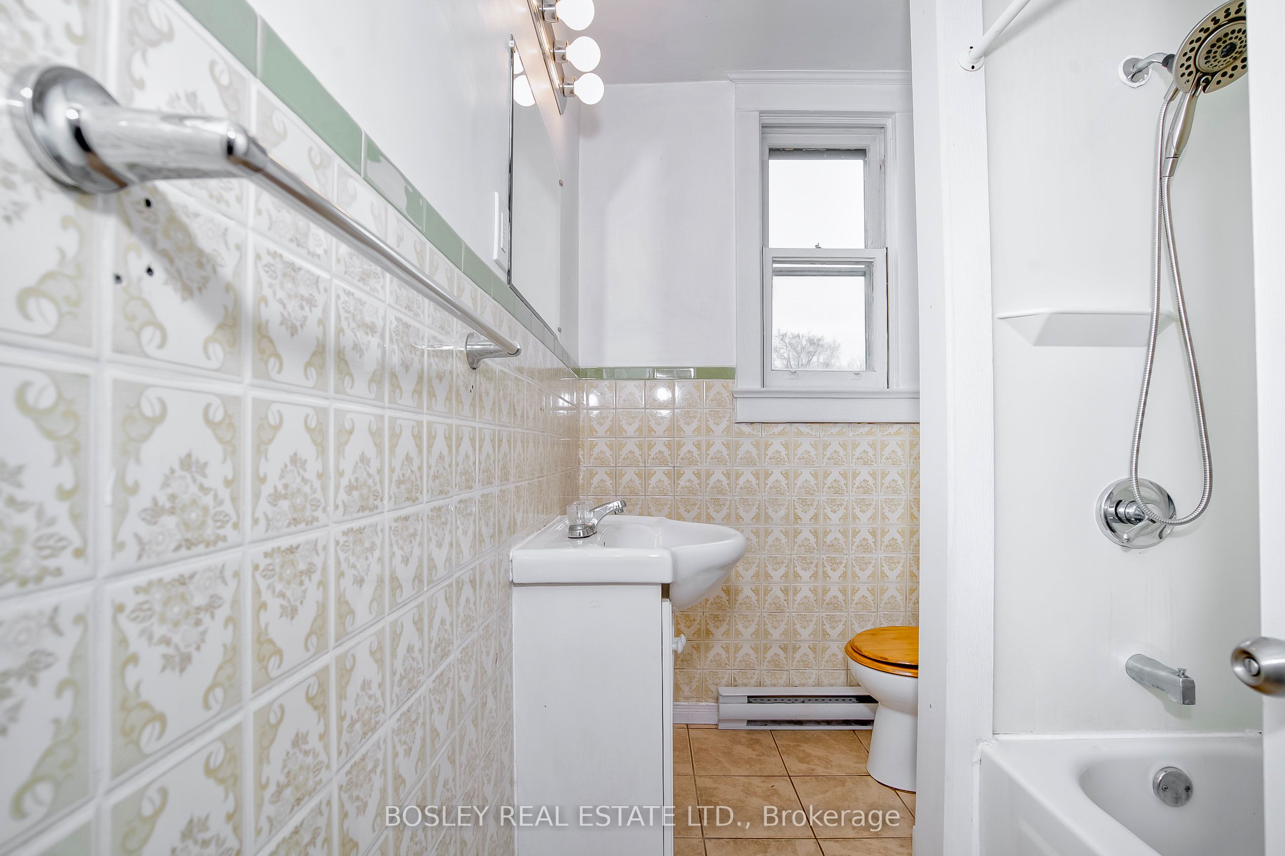 282 Ossington Avenue Property Photo 22