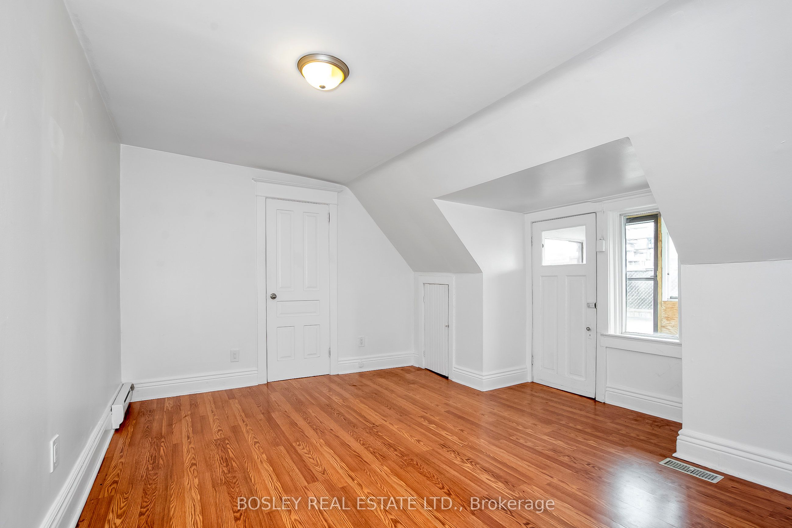 282 Ossington Avenue Property Photo 24