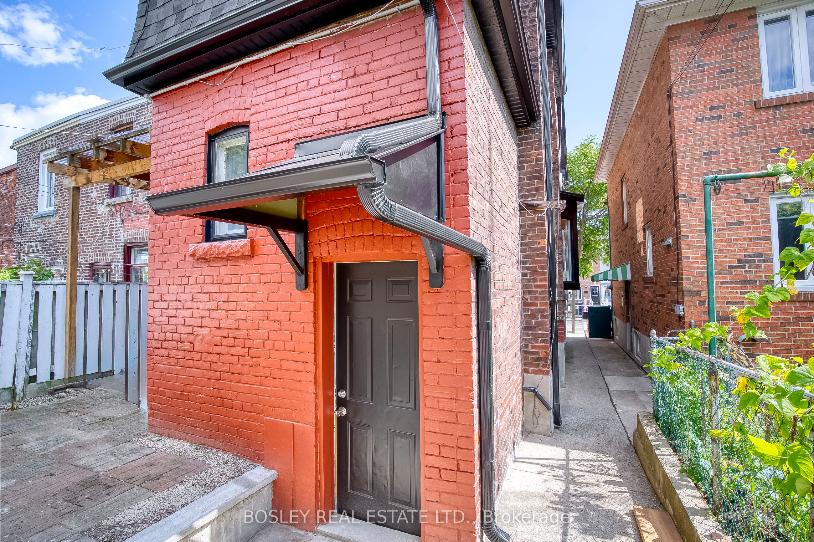 282 Ossington Avenue Property Photo 28