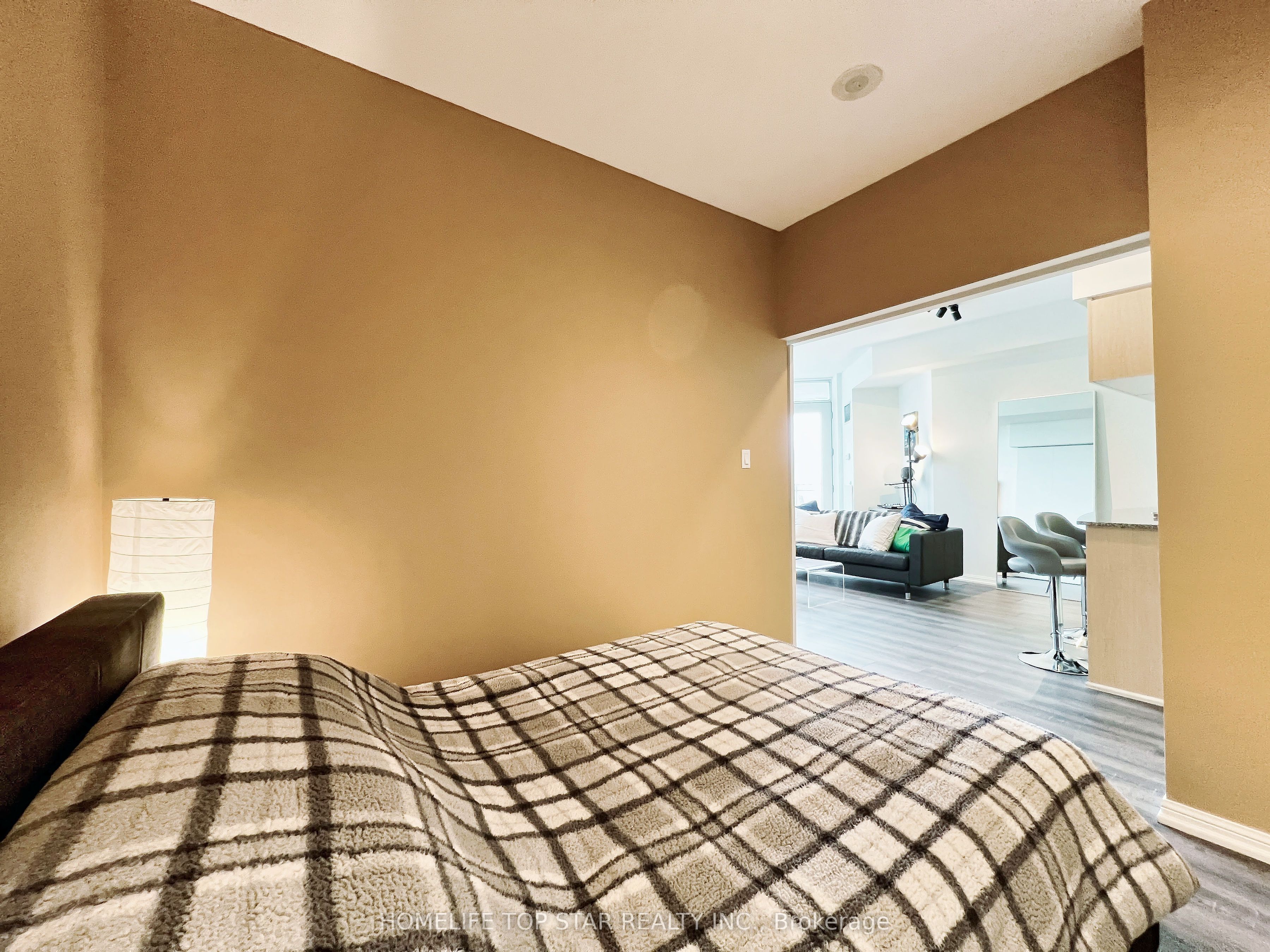 228 Queens Quay 1006 Property Photo 12