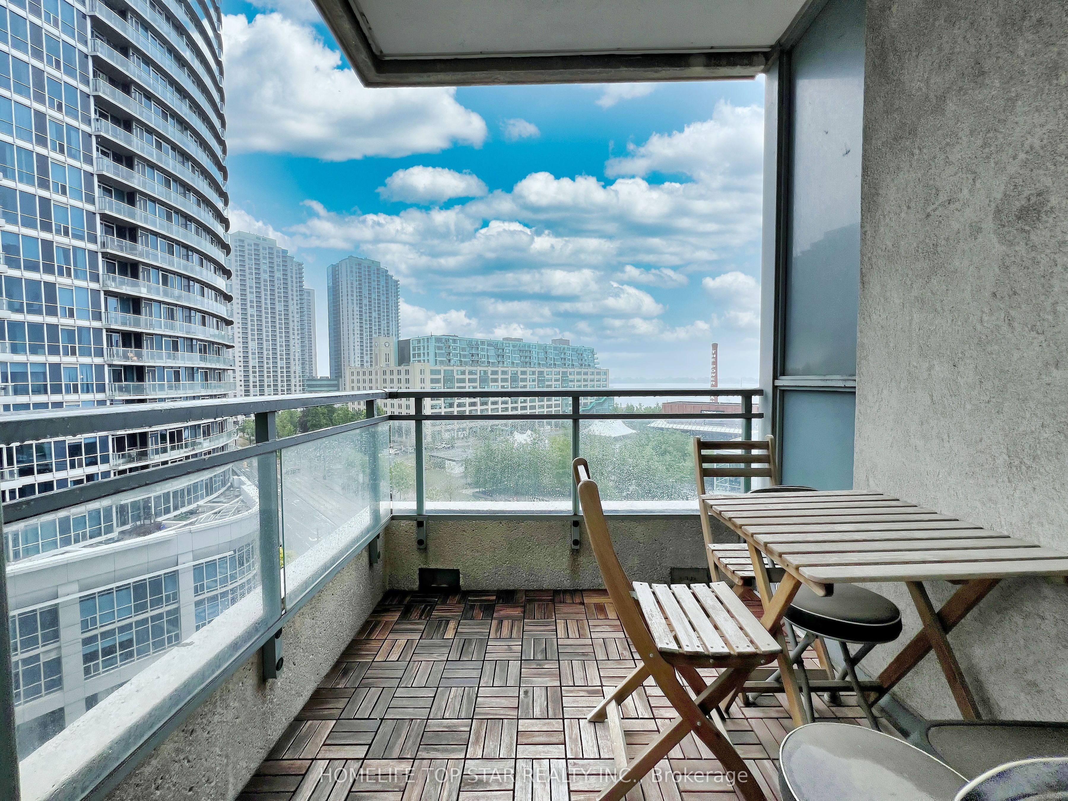 228 Queens Quay 1006 Property Photo 14