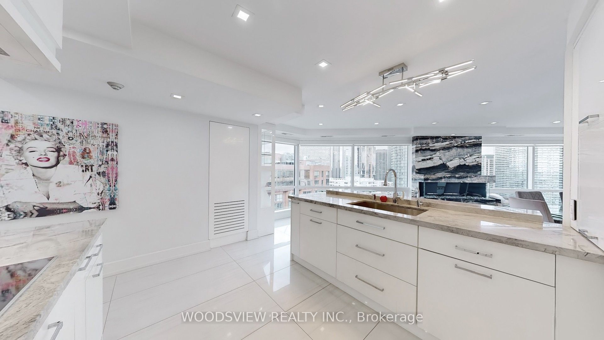 #3004 - 1001 Bay Street Property Photo 1