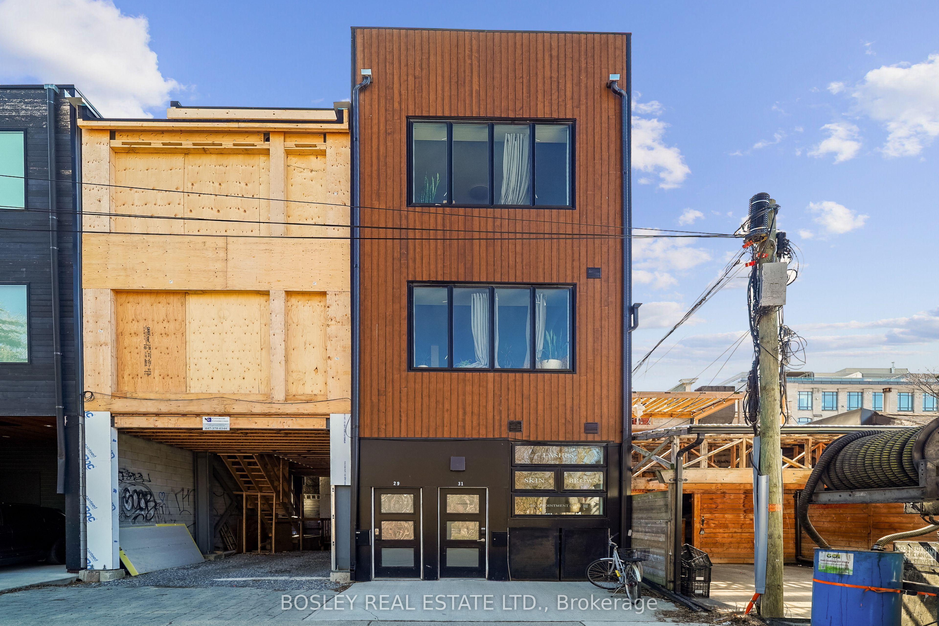 890 Queen Street Property Photo 18