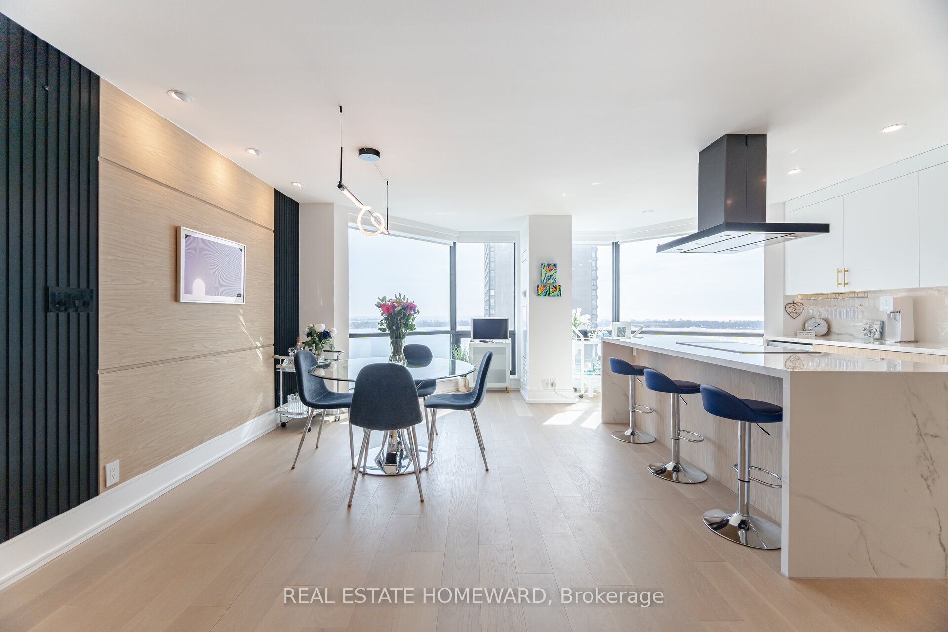10 Queens Quay W Ph2 Property Photo 4