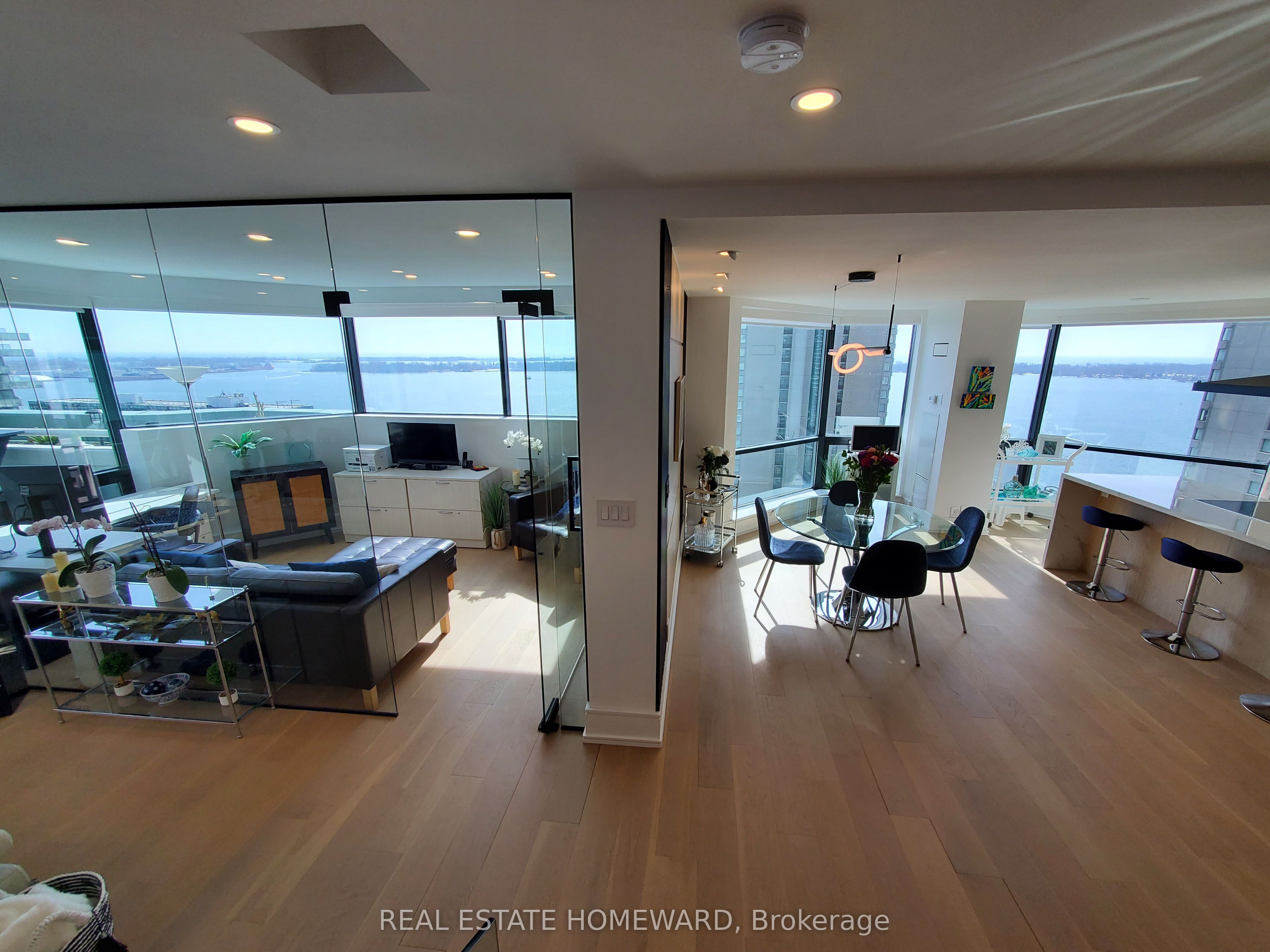 10 Queens Quay W Ph2 Property Photo 13
