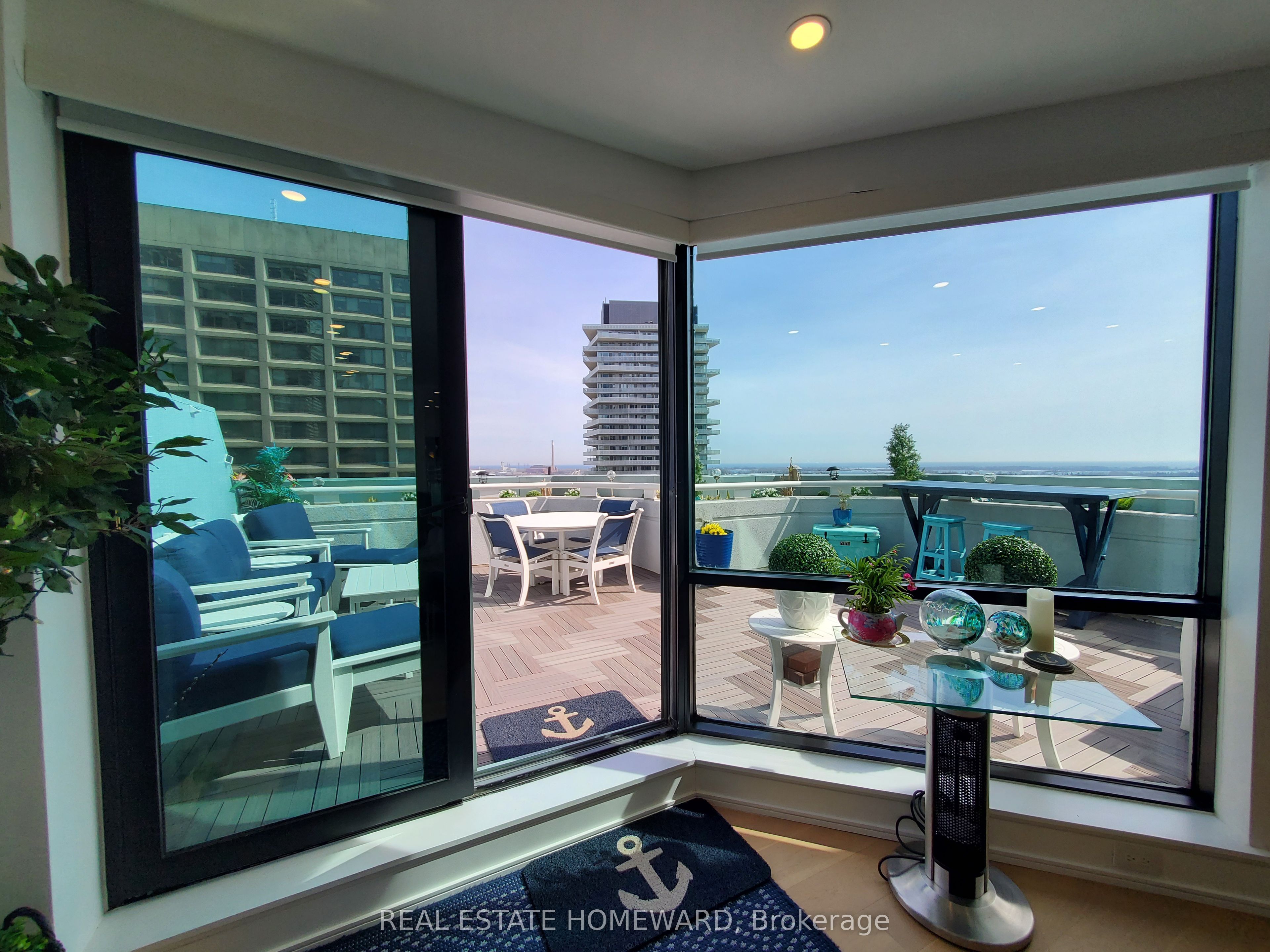 10 Queens Quay W Ph2 Property Photo 19