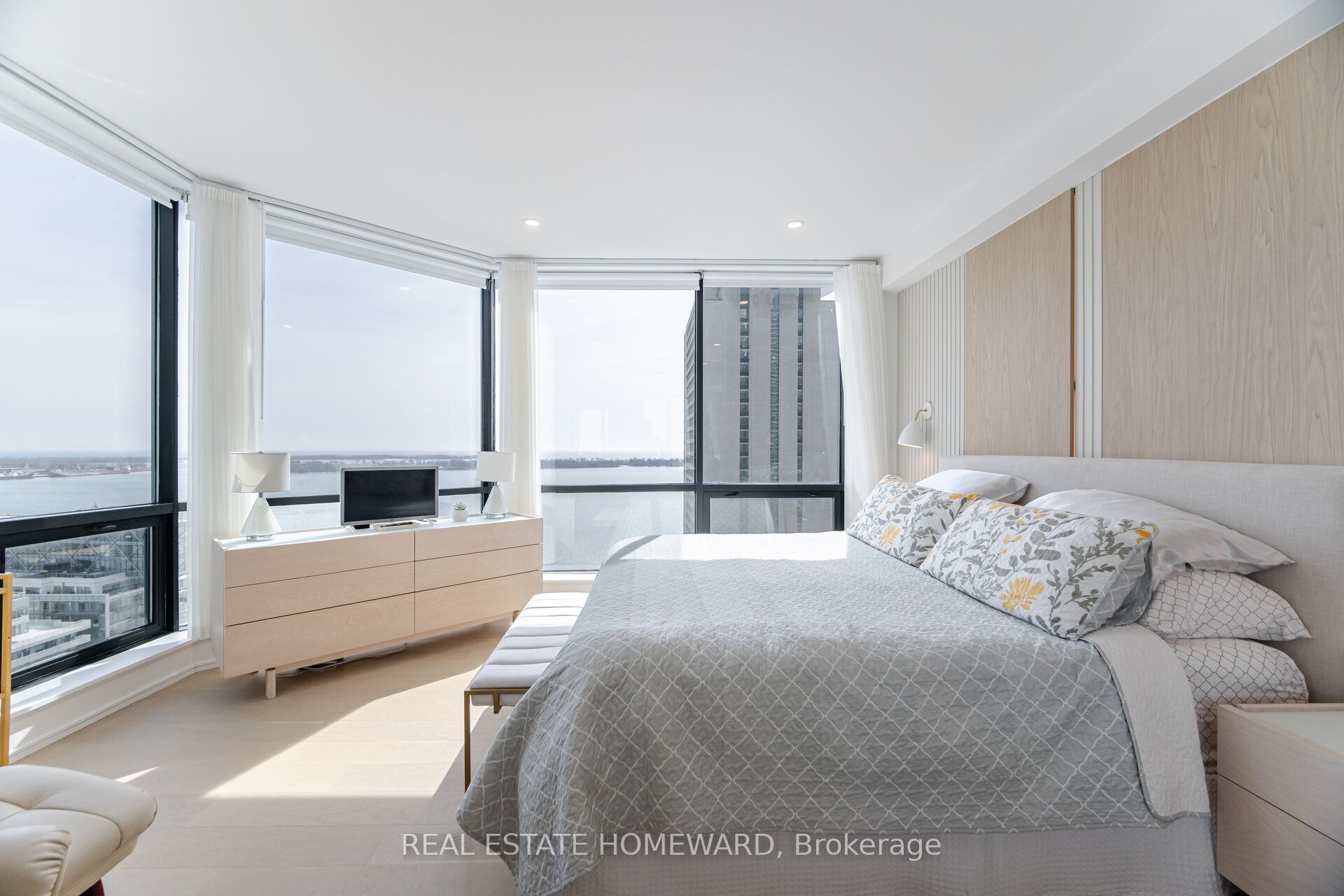 10 Queens Quay W Ph2 Property Photo 26