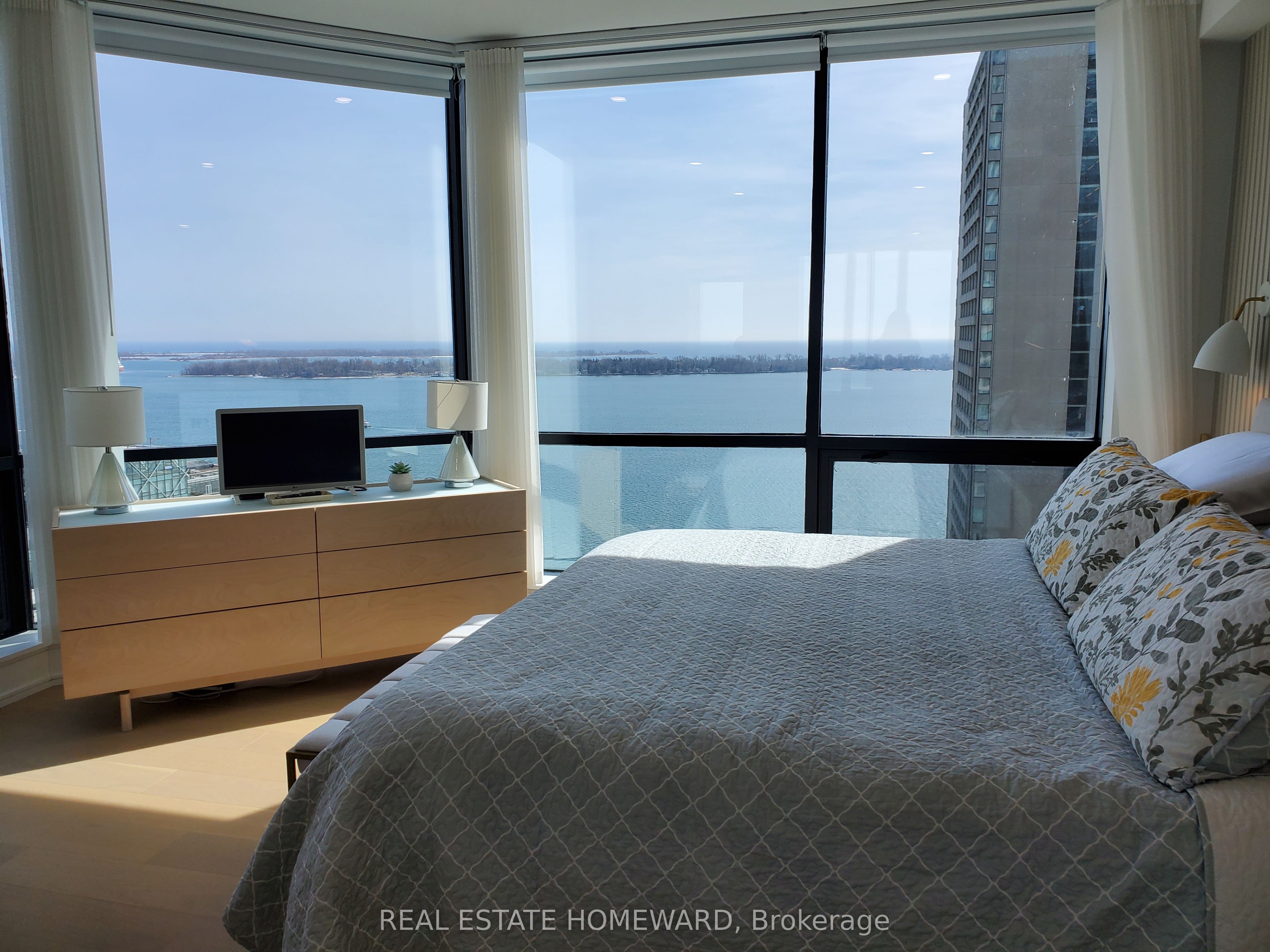 10 Queens Quay W Ph2 Property Photo 29