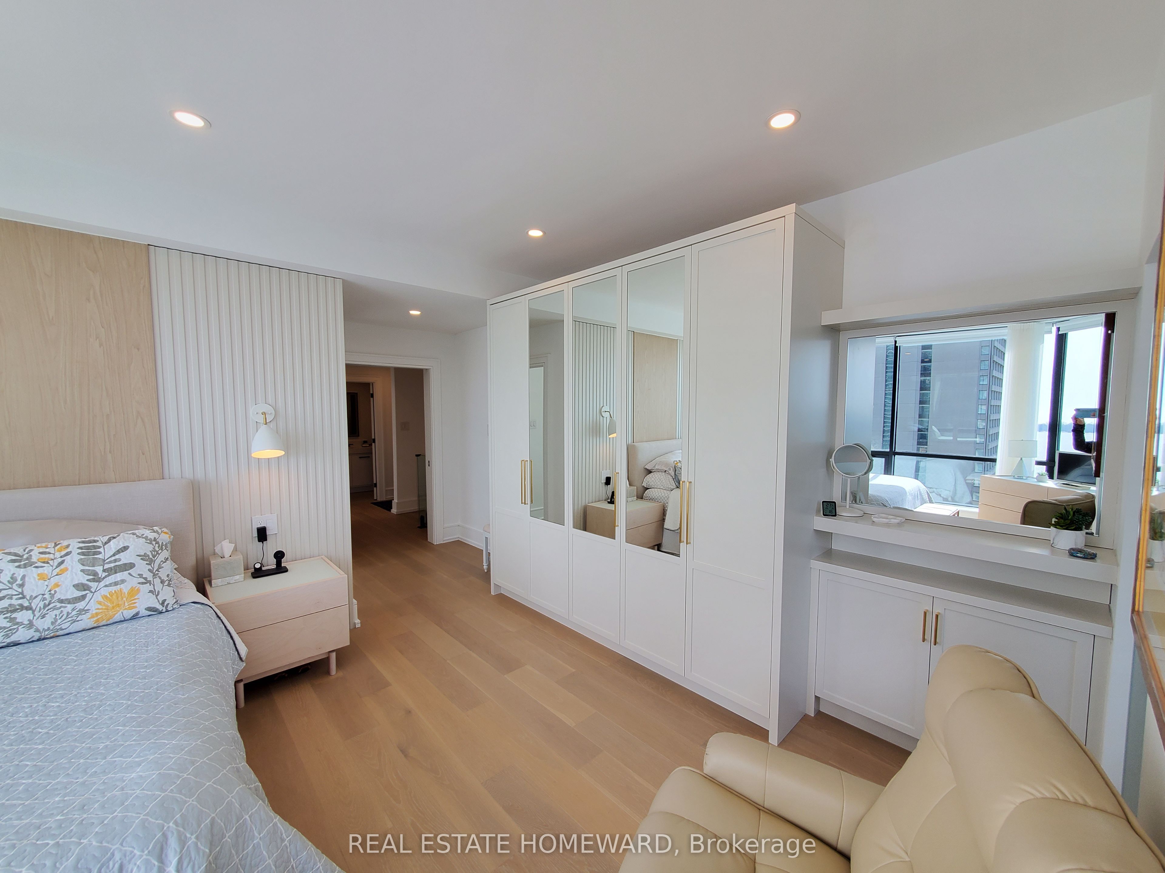 10 Queens Quay W Ph2 Property Photo 30