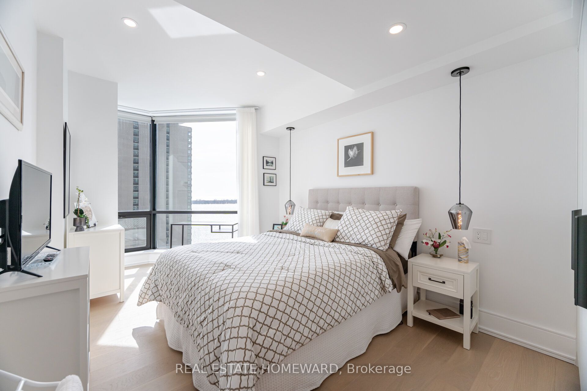 10 Queens Quay W Ph2 Property Photo 38