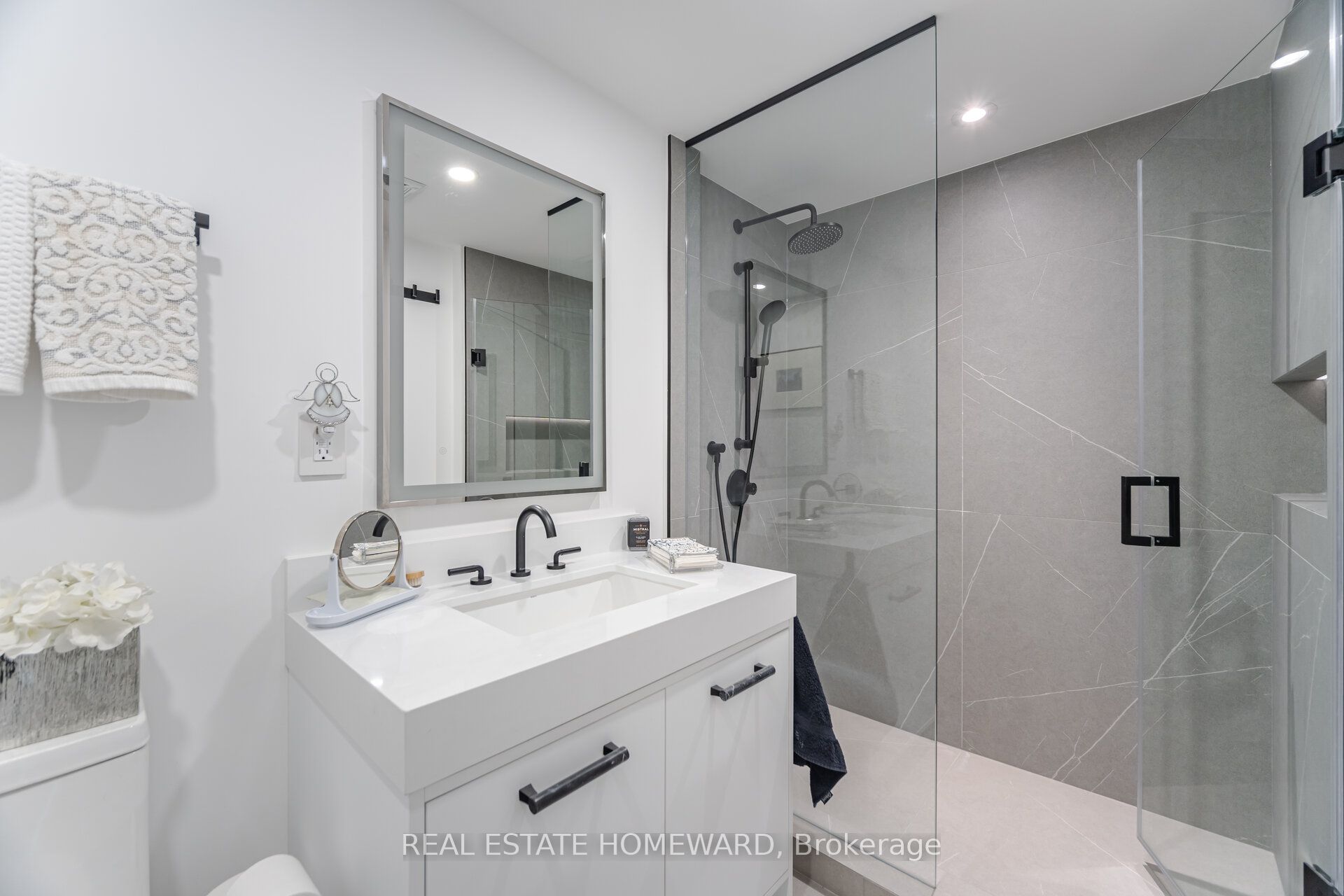 10 Queens Quay W Ph2 Property Photo 41