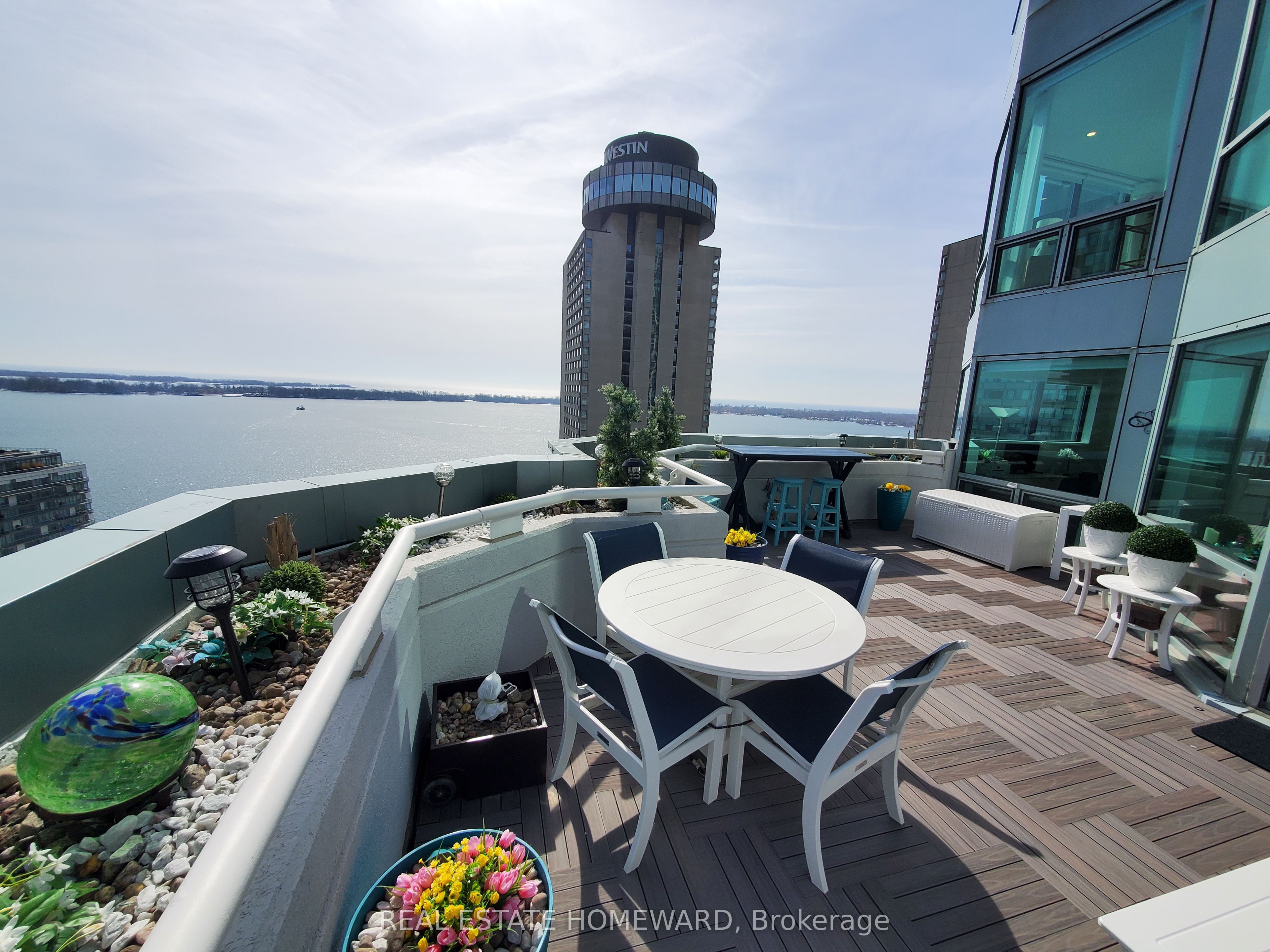 #PH2 - 10 Queens Quay Property Photo 1