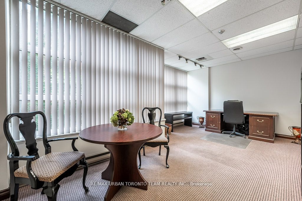 #208 - 120 Carlton Street Property Photo 9