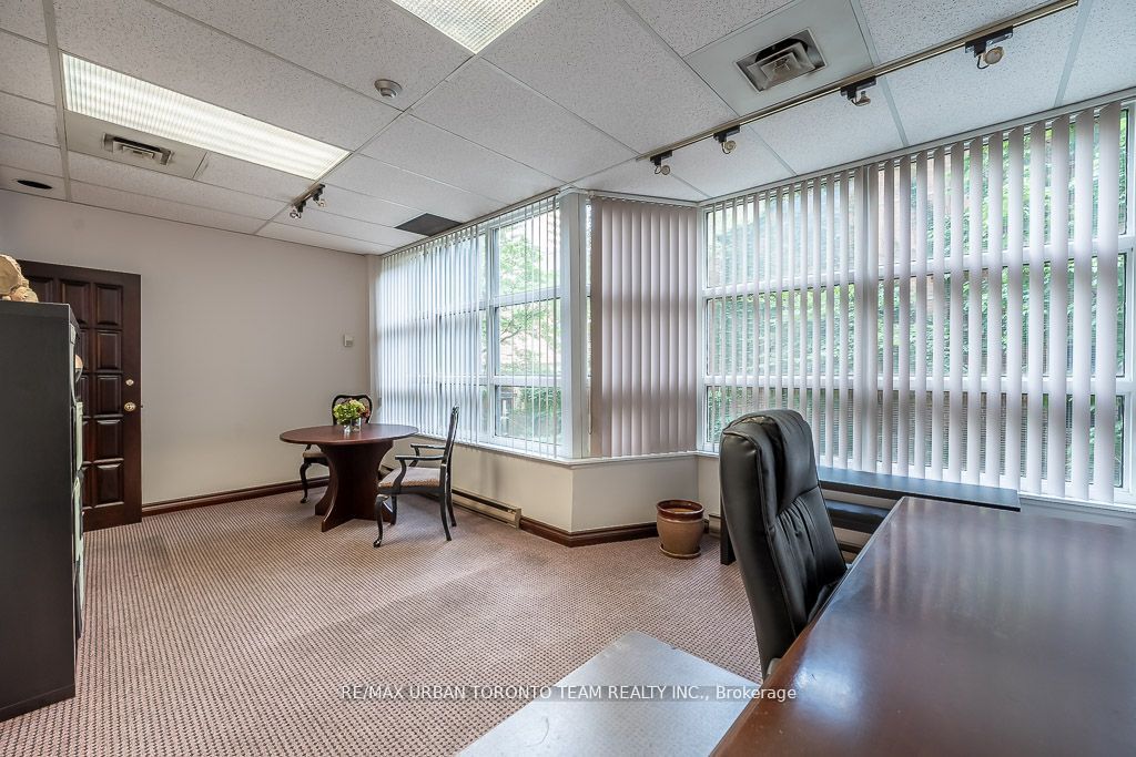 #208 - 120 Carlton Street Property Photo 10