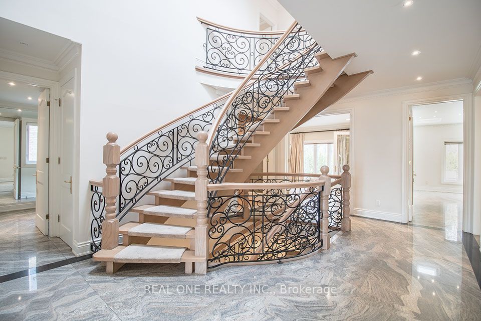 50 Yorkminster Road Property Photo 3
