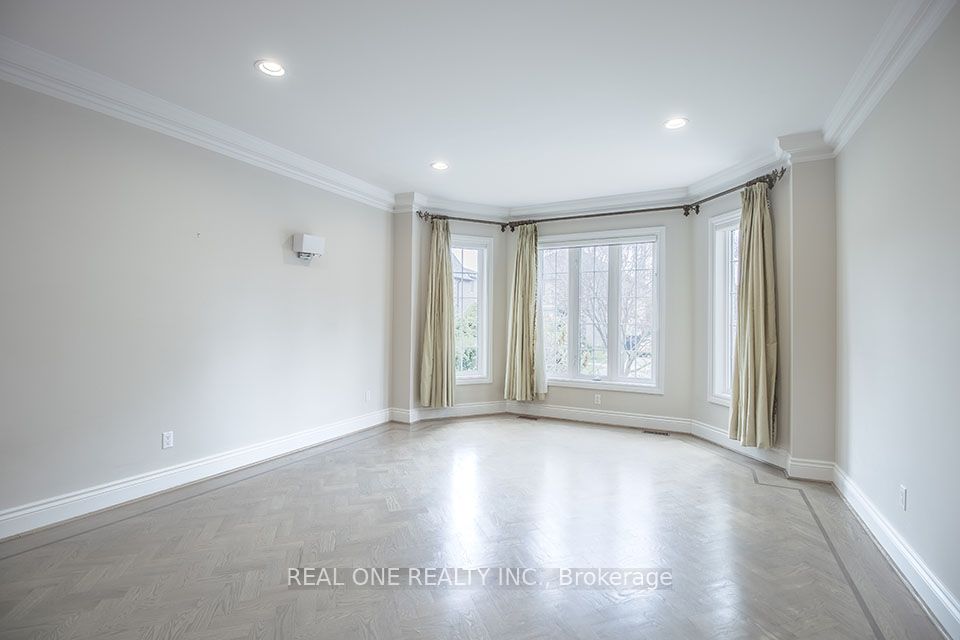 50 Yorkminster Road Property Photo 5