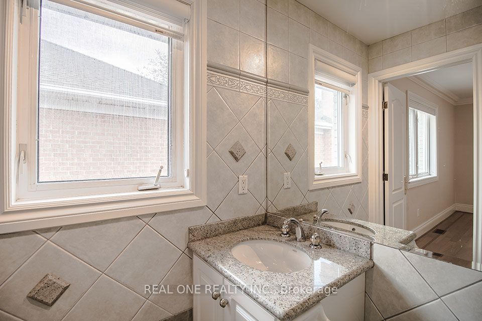 50 Yorkminster Road Property Photo 25