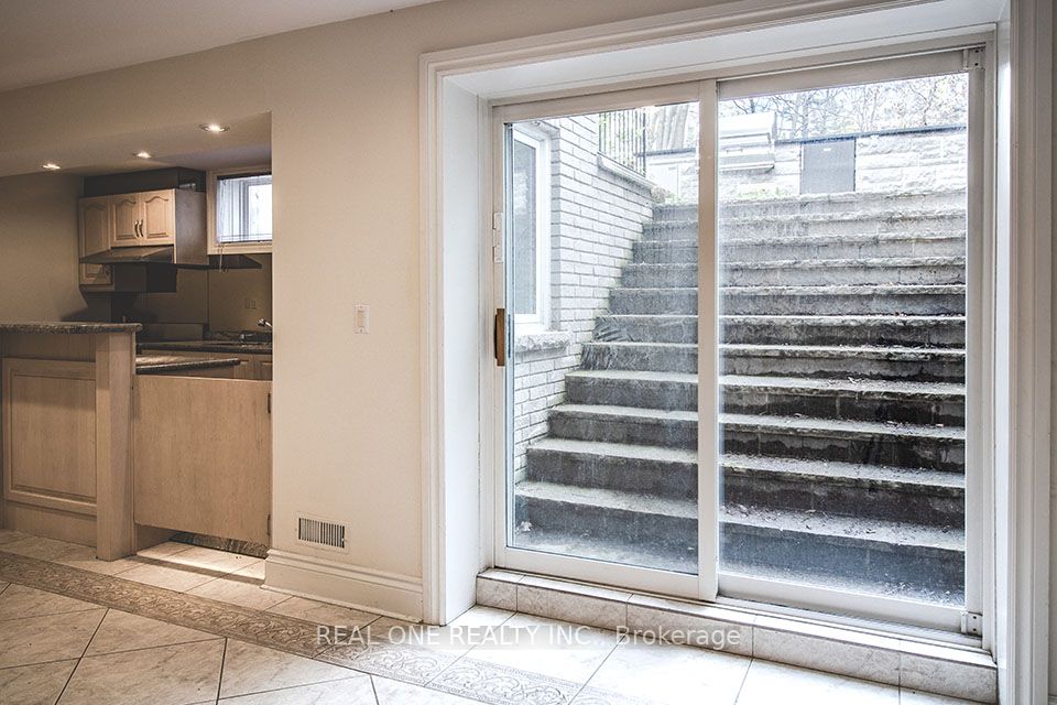 50 Yorkminster Road Property Photo 37